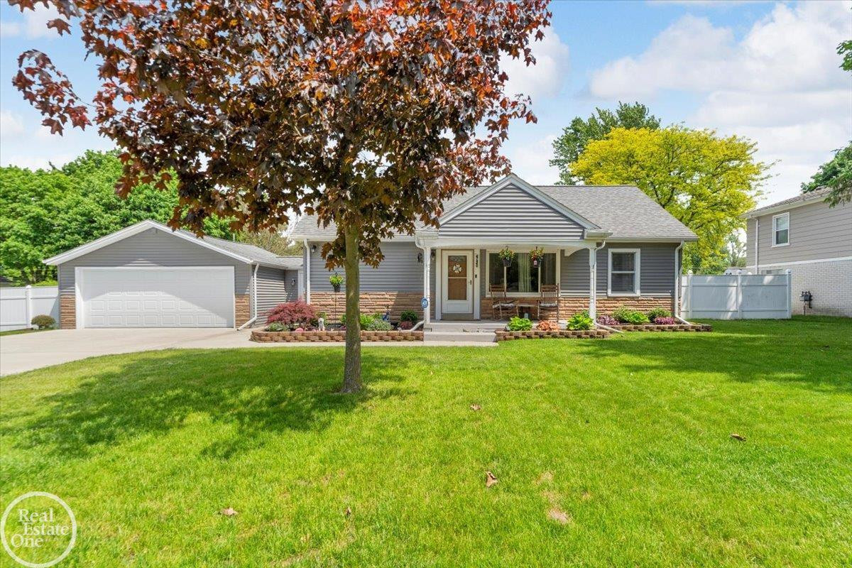 47840 Greenview Road, Shelby Twp, MI 48317 — front exterior