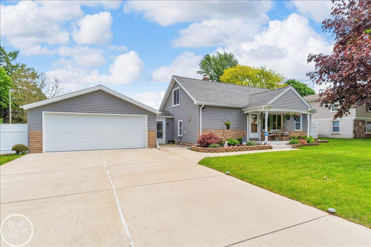 47840 Greenview Road, Shelby Twp, MI 48317 — Photo 2