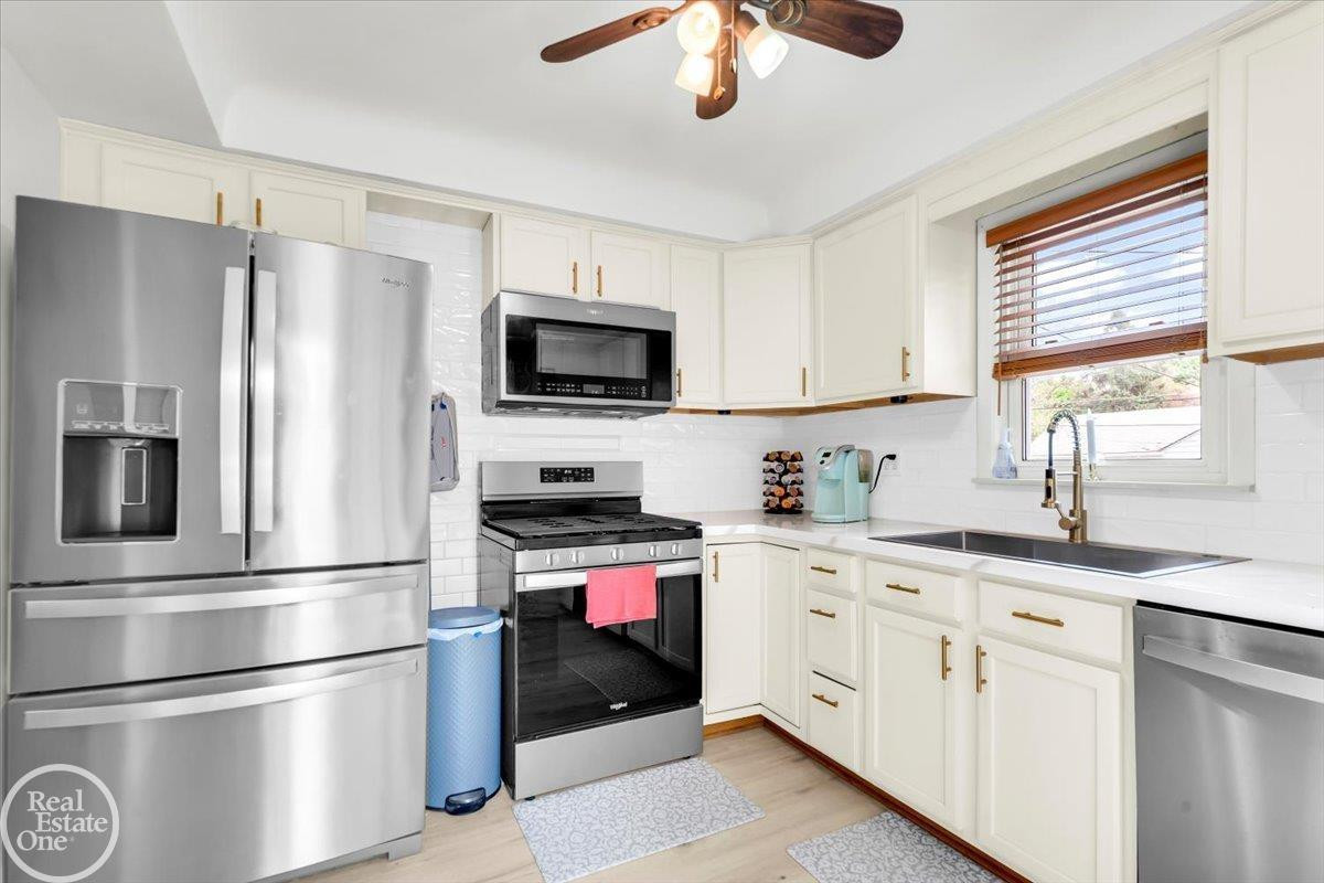 47840 Greenview Road, Shelby Twp, MI 48317 — Photo 16