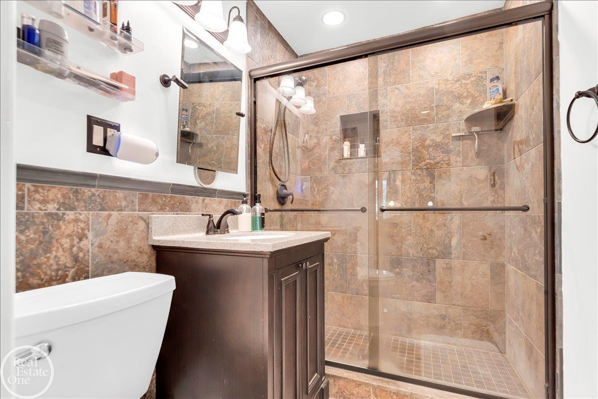 47840 Greenview Road, Shelby Twp, MI 48317 — Photo 21