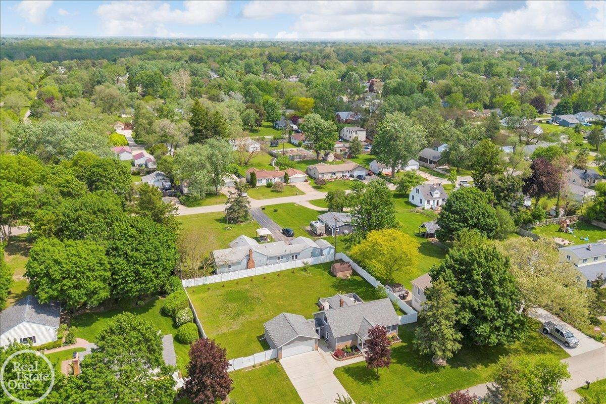 47840 Greenview Road, Shelby Twp, MI 48317 — Photo 33