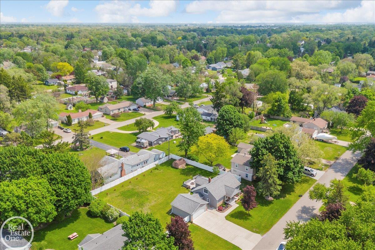 47840 Greenview Road, Shelby Twp, MI 48317 — Photo 34