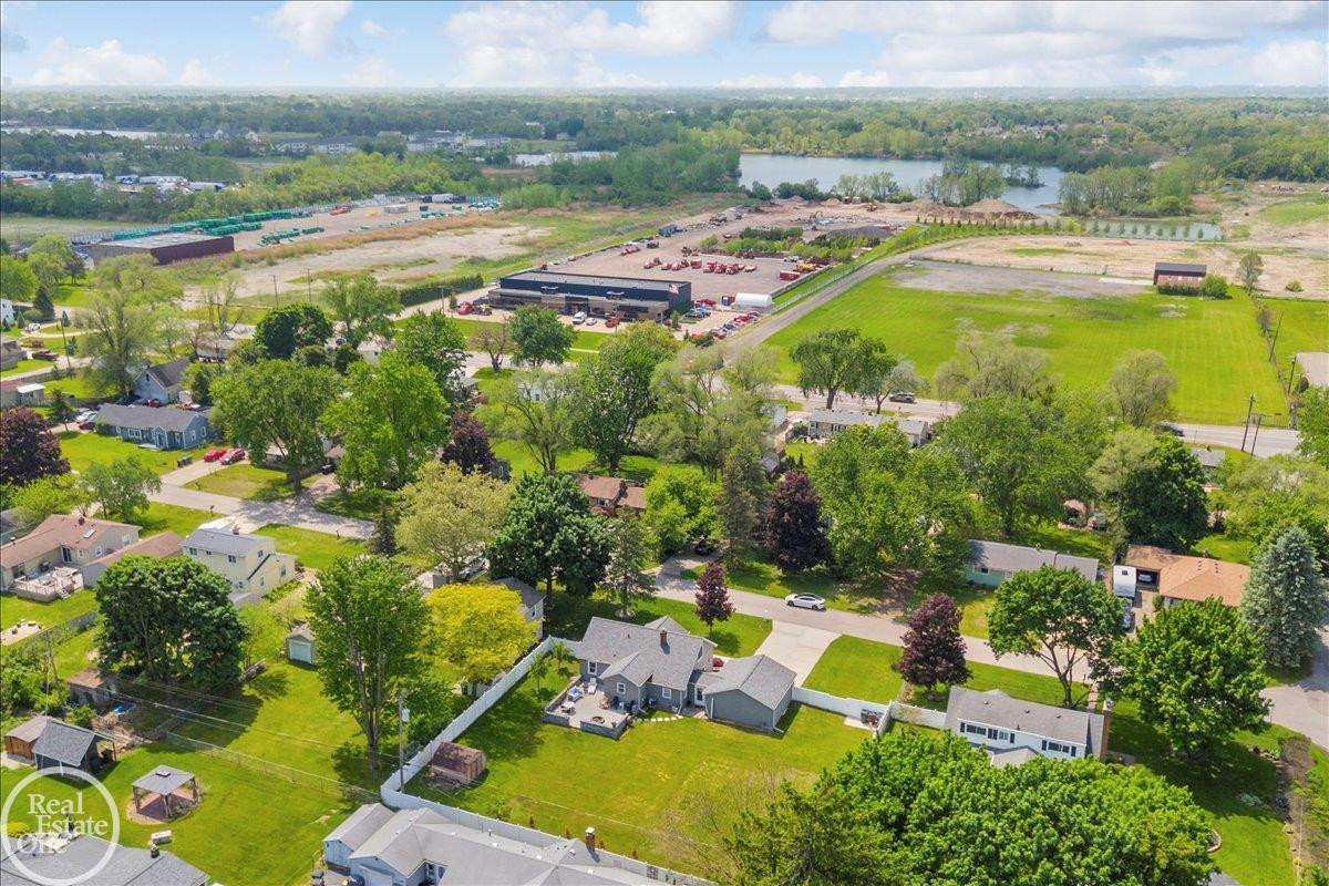 47840 Greenview Road, Shelby Twp, MI 48317 — Photo 38