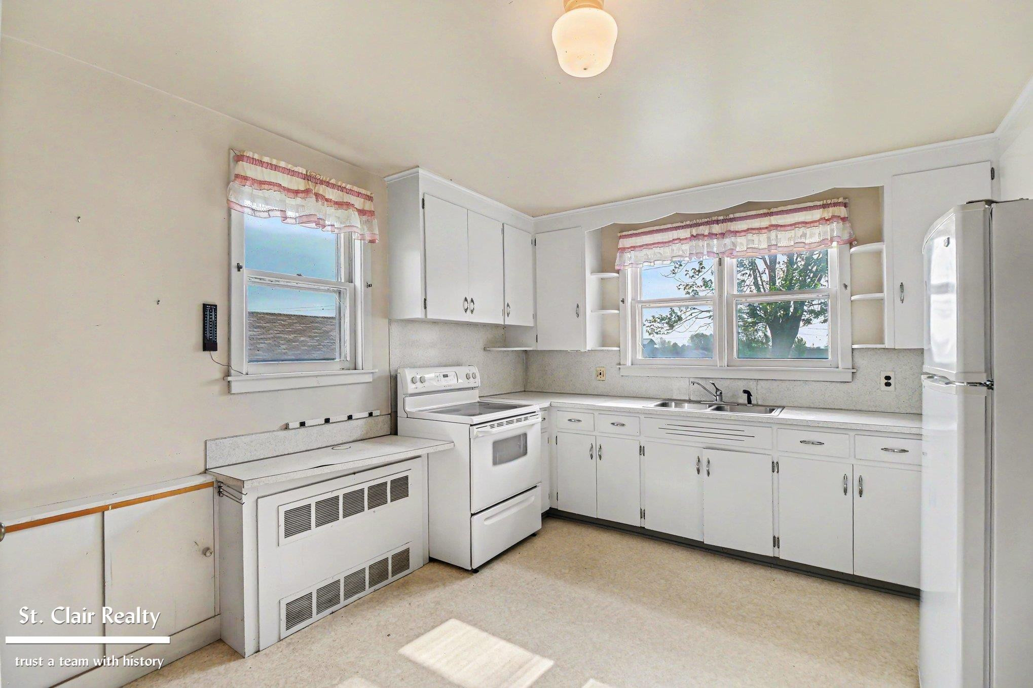 6556 Fred W. Moore Highway, MI 48079 — Photo 9