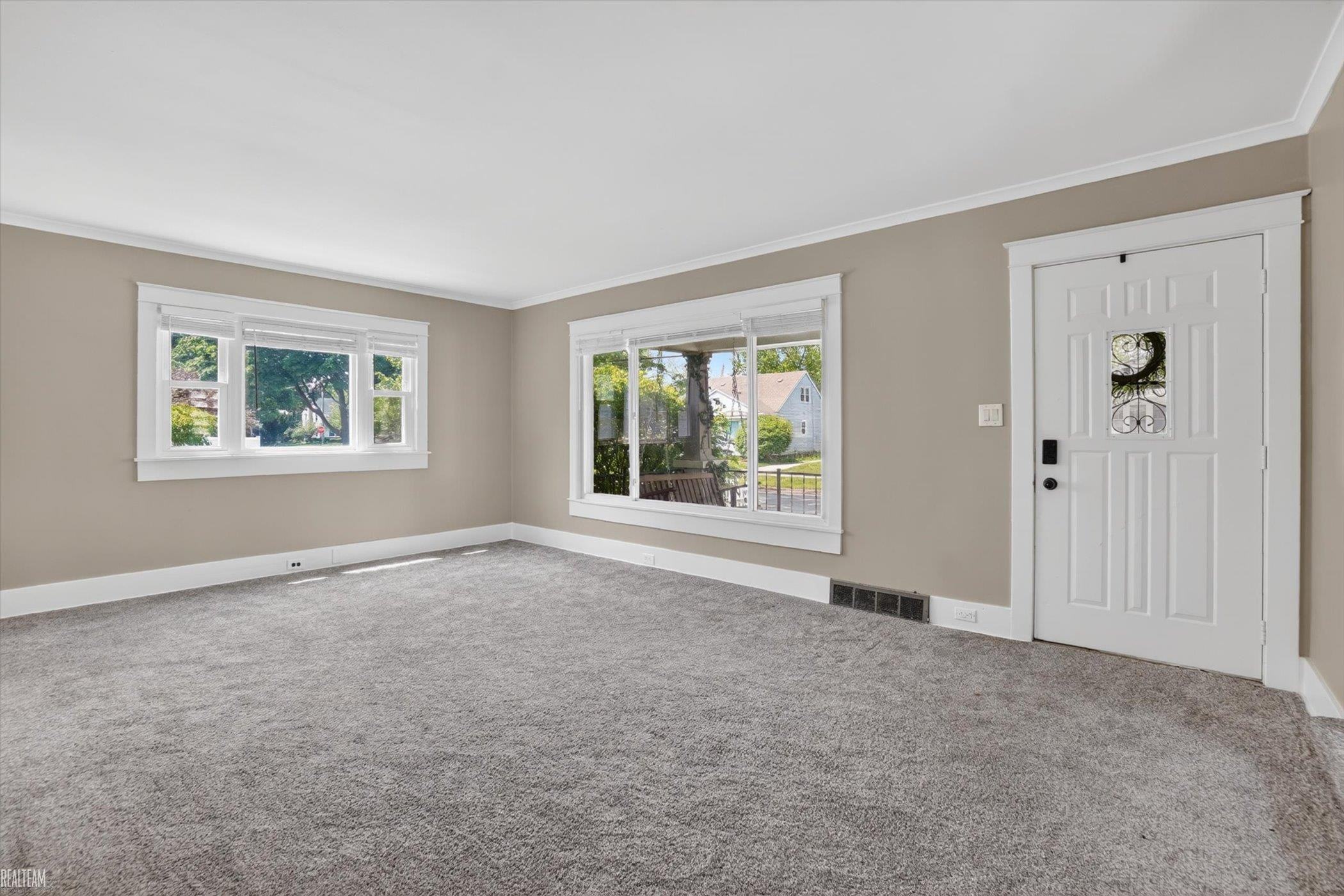 138 Trier Street, Saginaw, MI 48602 — Photo 6