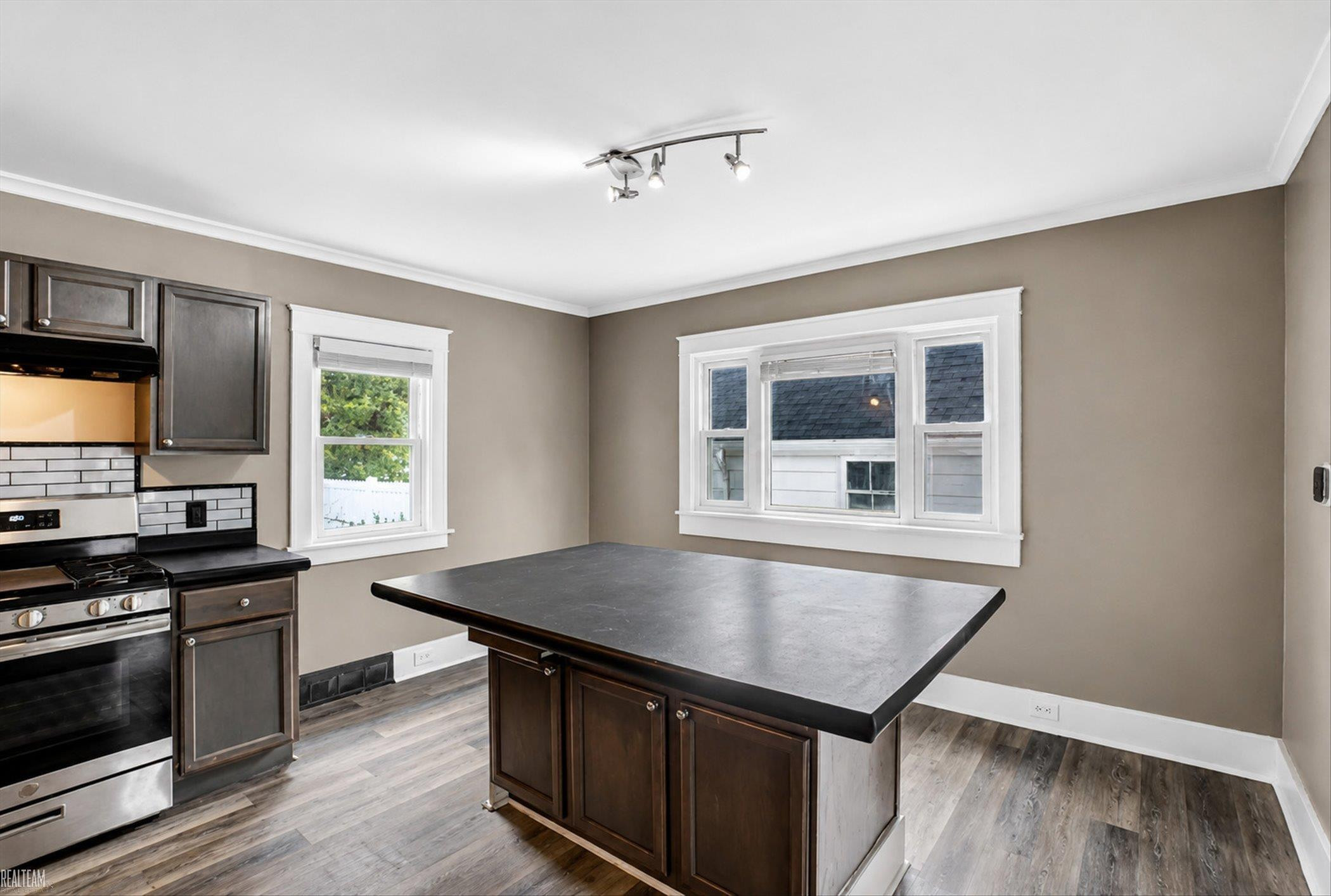 138 Trier Street, Saginaw, MI 48602 — Photo 9