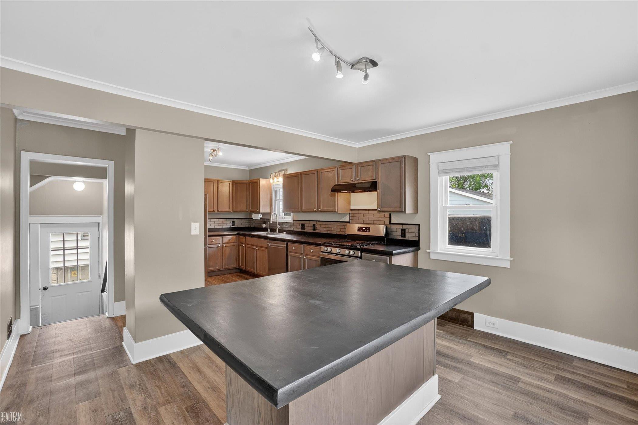 138 Trier Street, Saginaw, MI 48602 — Photo 11