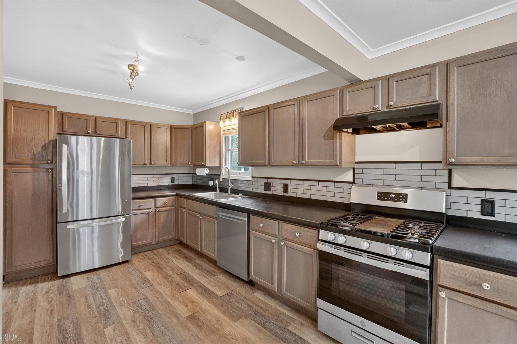 138 Trier Street, Saginaw, MI 48602 — Photo 12