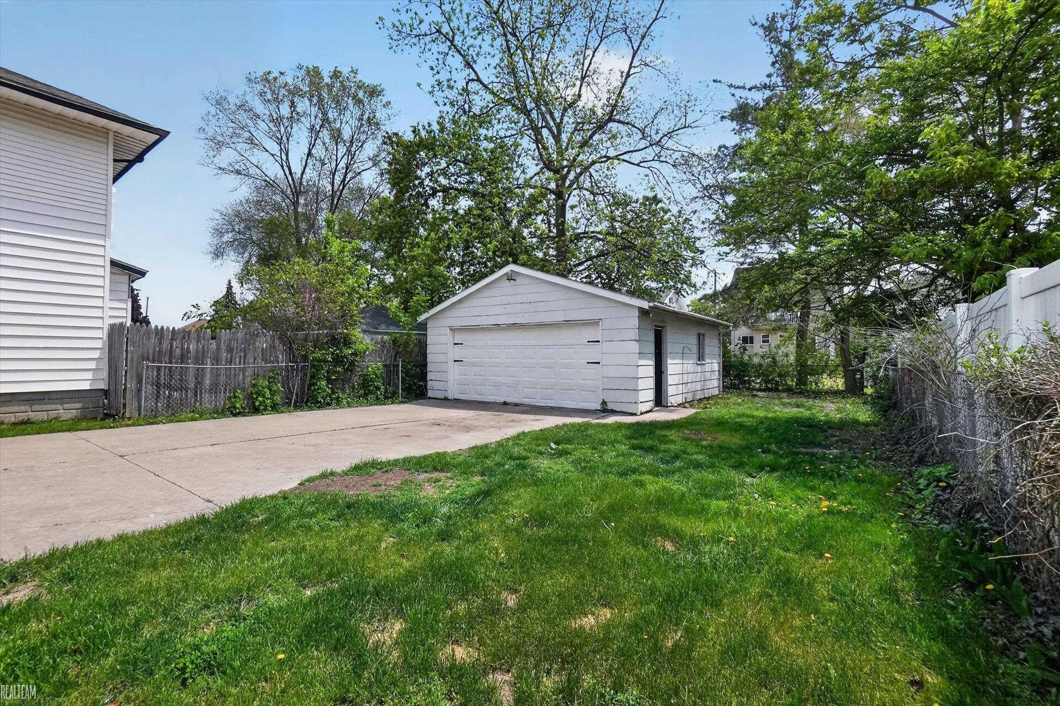 138 Trier Street, Saginaw, MI 48602 — Photo 40