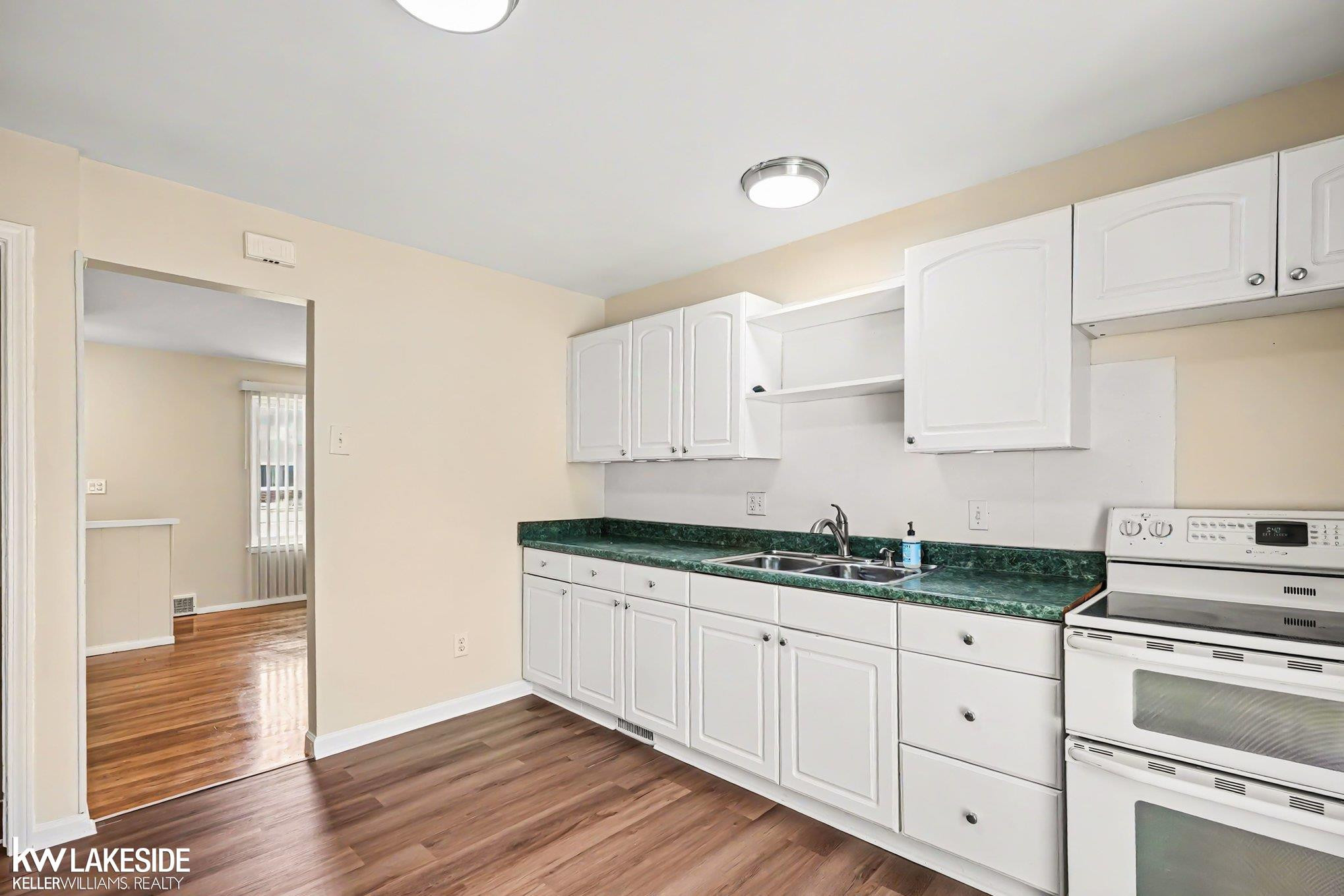 35619 Seville Street, Clinton Twp, MI 48035 — Photo 10