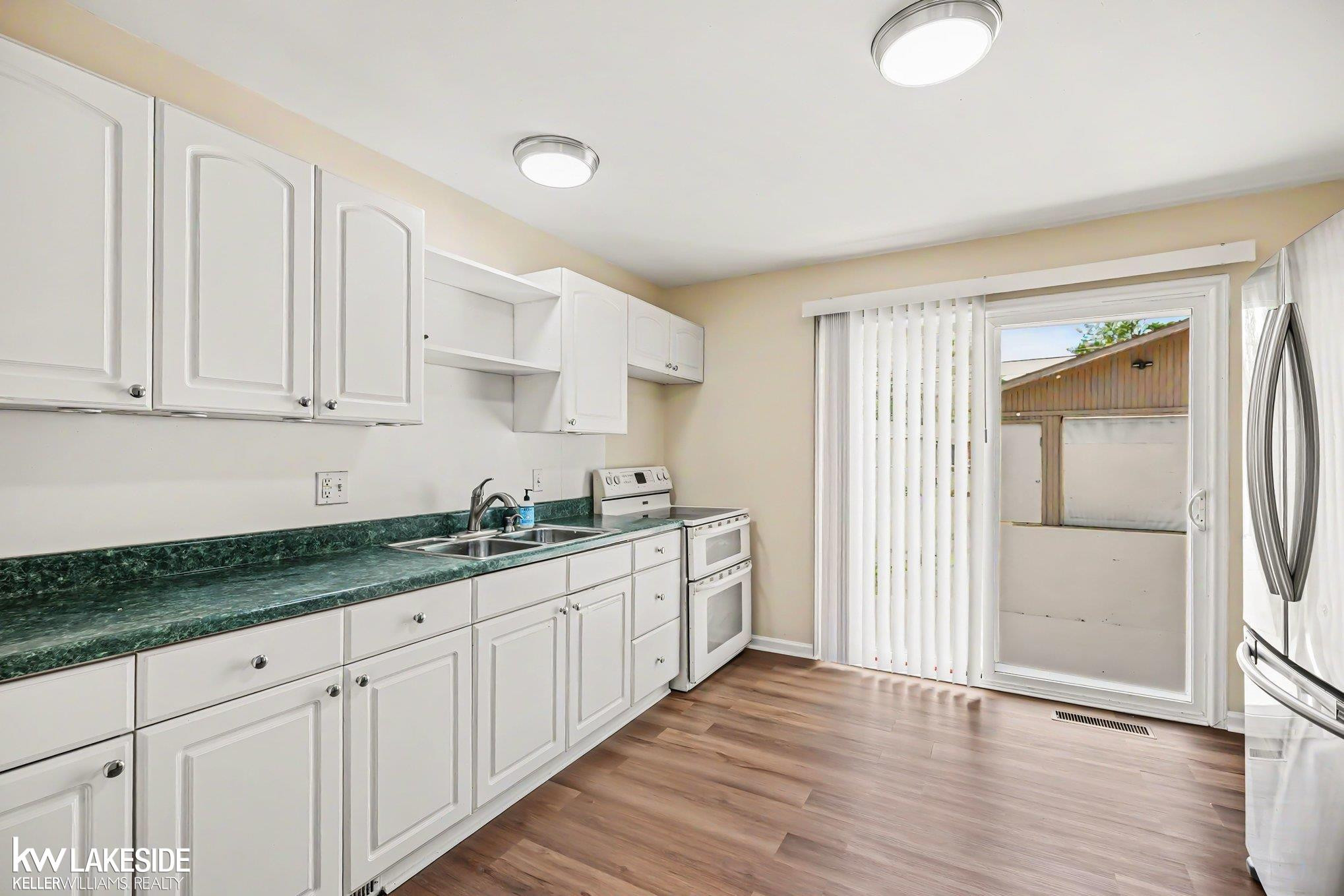 35619 Seville Street, Clinton Twp, MI 48035 — Photo 11