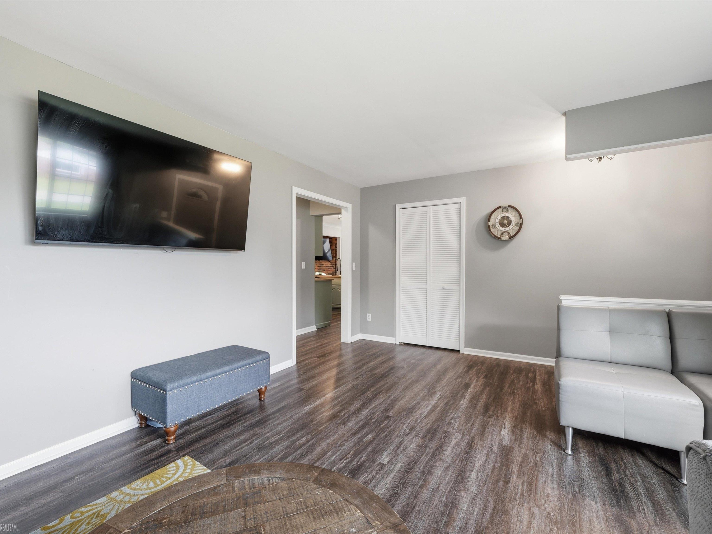45553 Klingkammer Street, Utica, MI 48317 — Photo 3