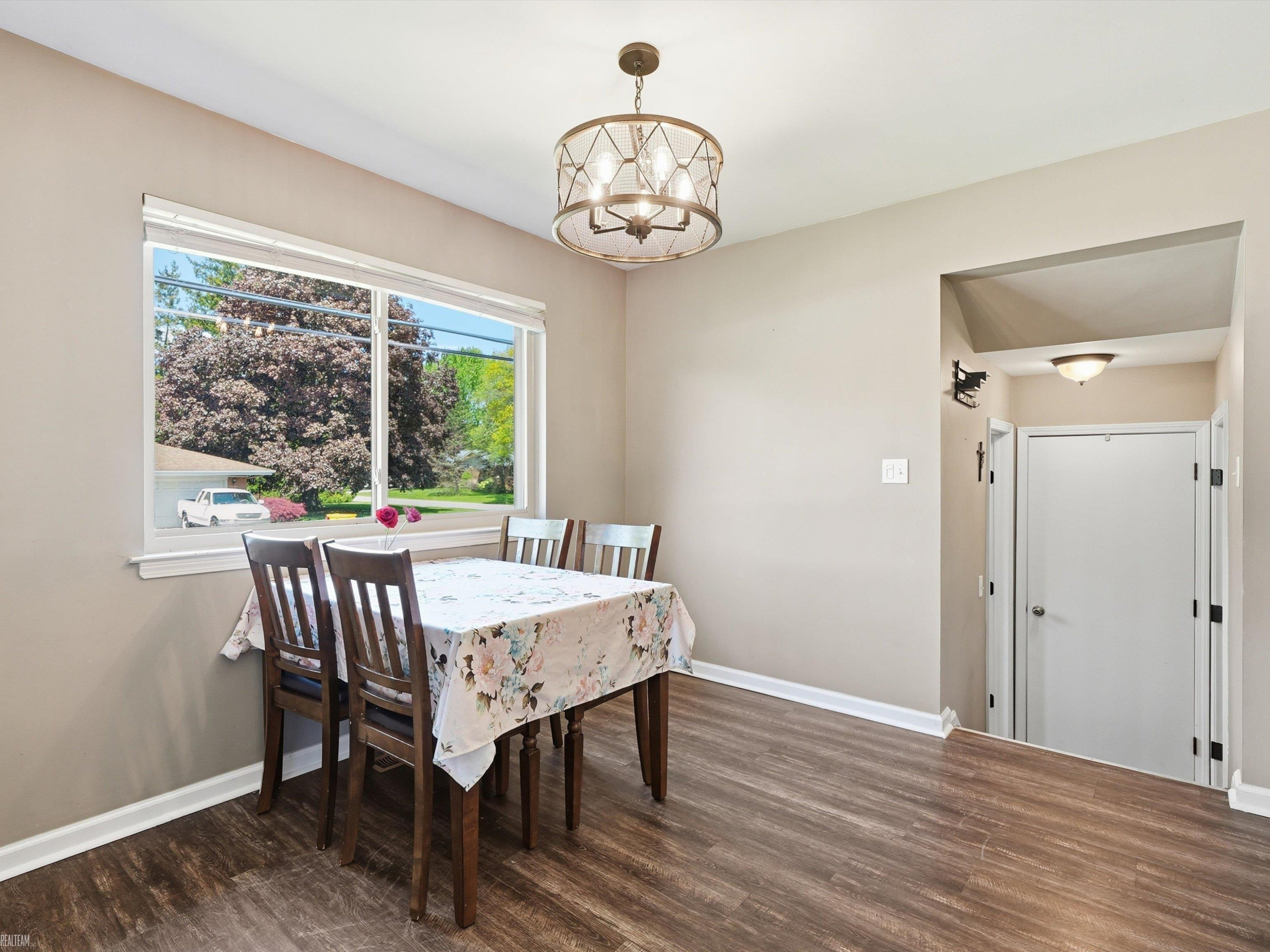 45553 Klingkammer Street, Utica, MI 48317 — Photo 9