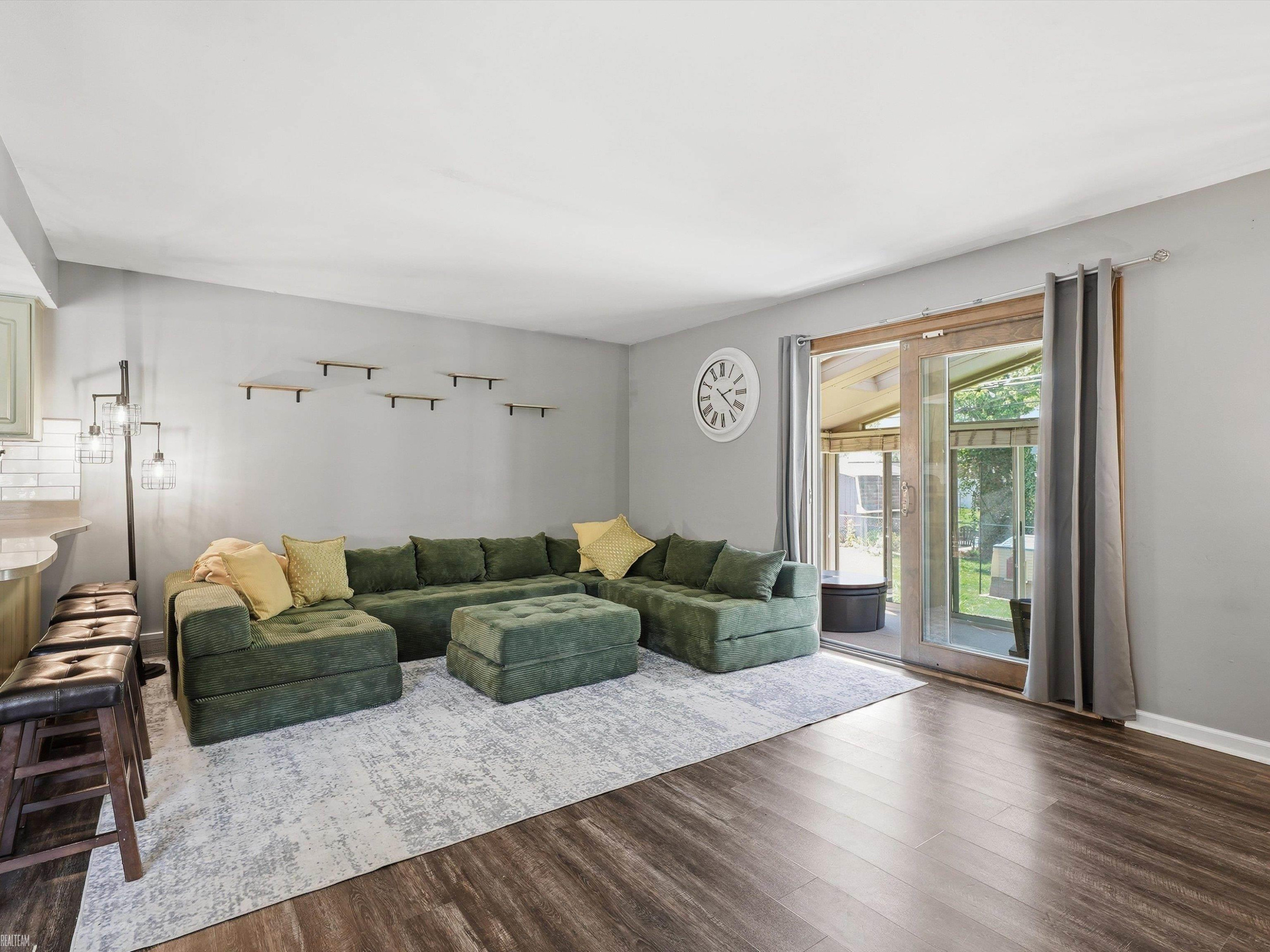 45553 Klingkammer Street, Utica, MI 48317 — Photo 10