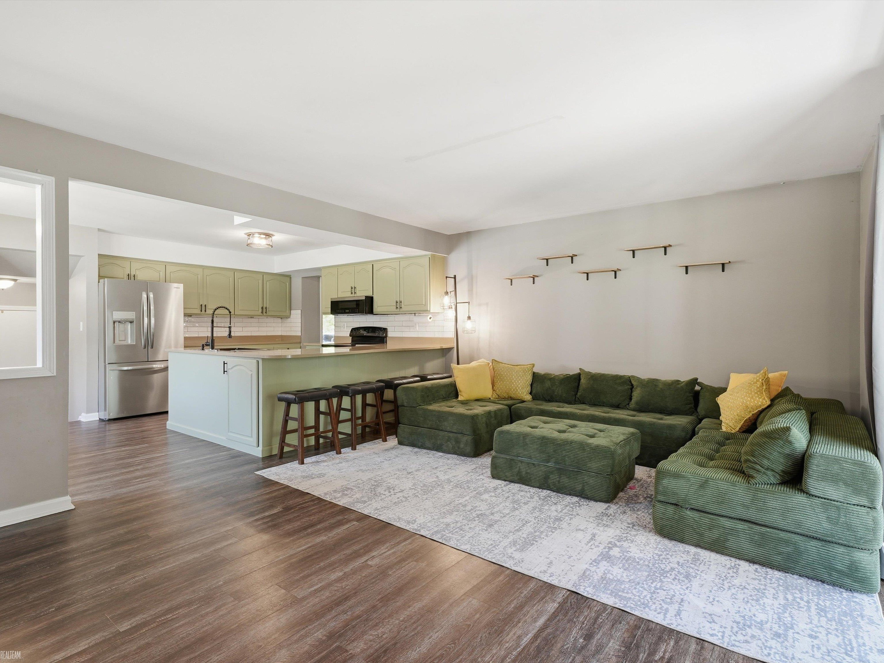45553 Klingkammer Street, Utica, MI 48317 — Photo 11