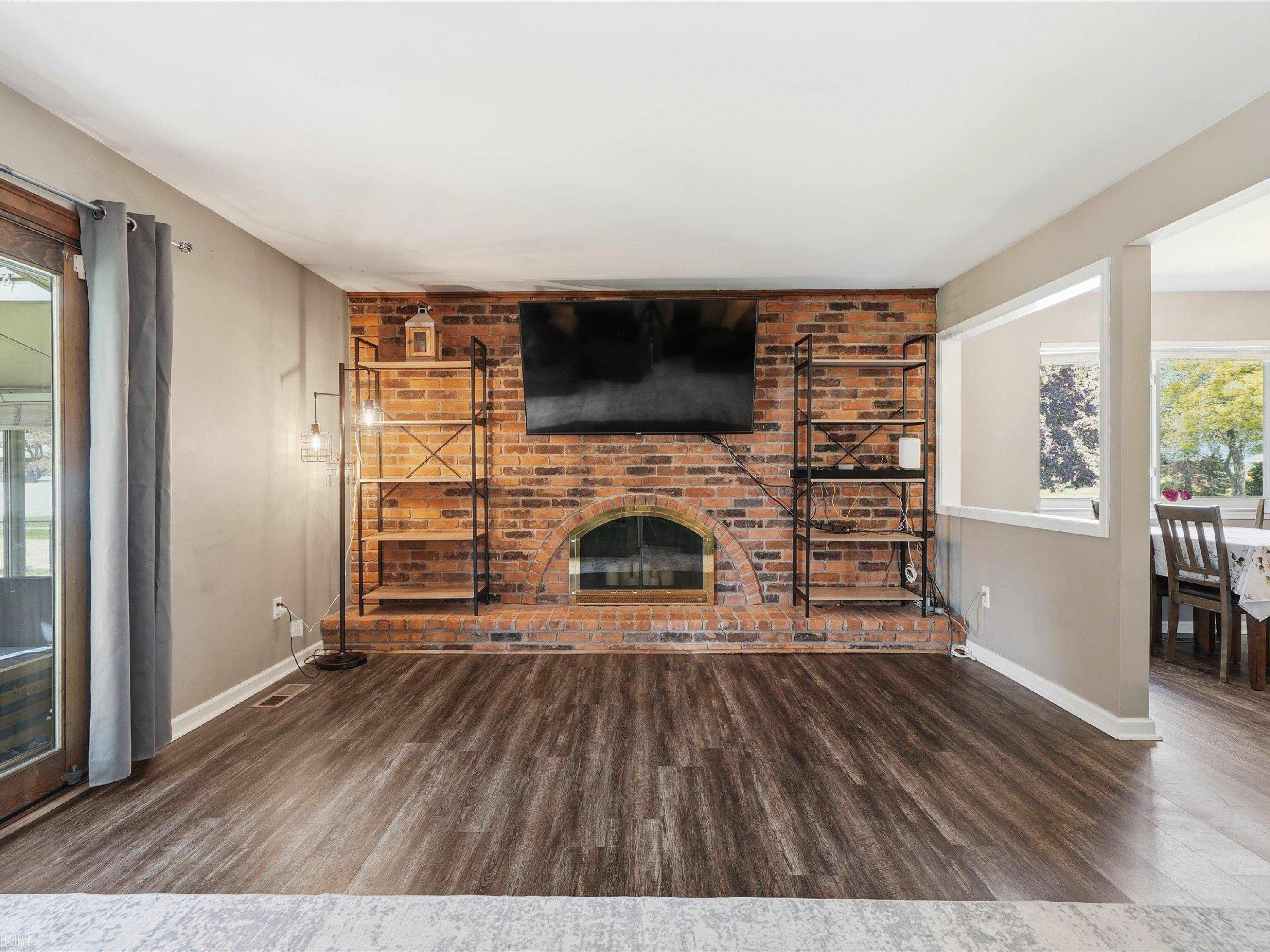 45553 Klingkammer Street, Utica, MI 48317 — Photo 12
