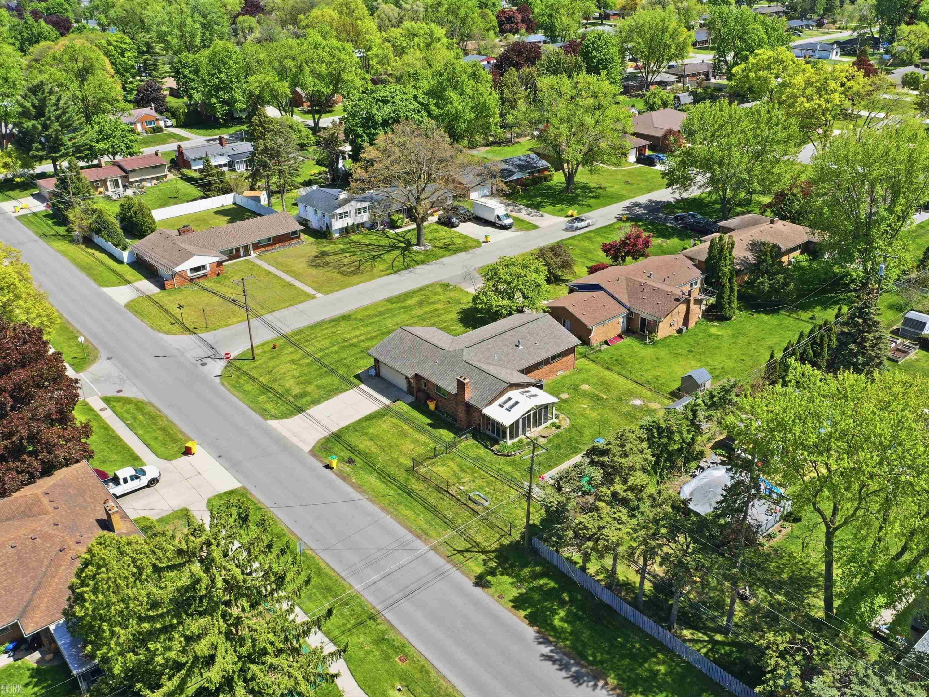 45553 Klingkammer Street, Utica, MI 48317 — Photo 36