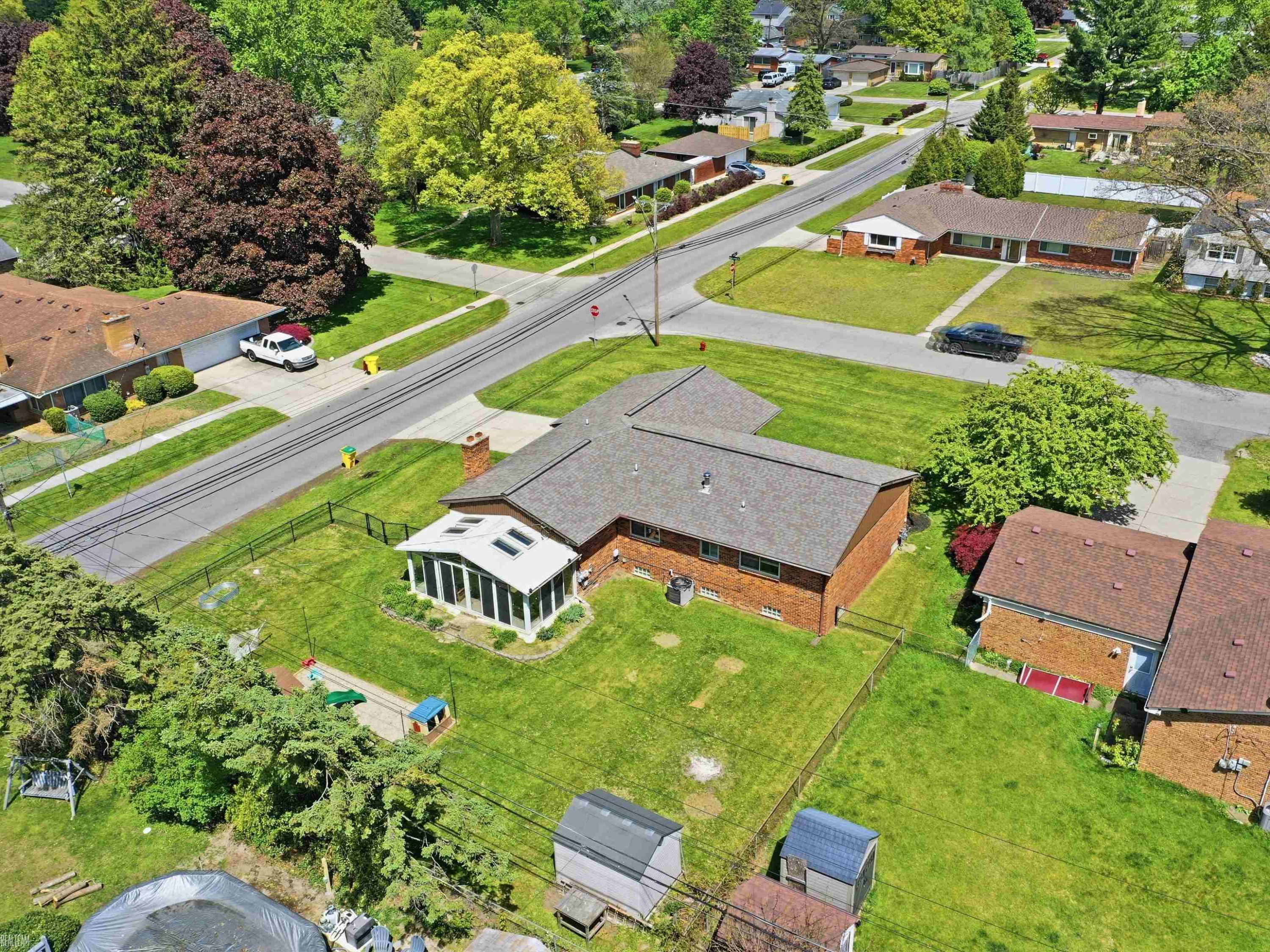 45553 Klingkammer Street, Utica, MI 48317 — Photo 37
