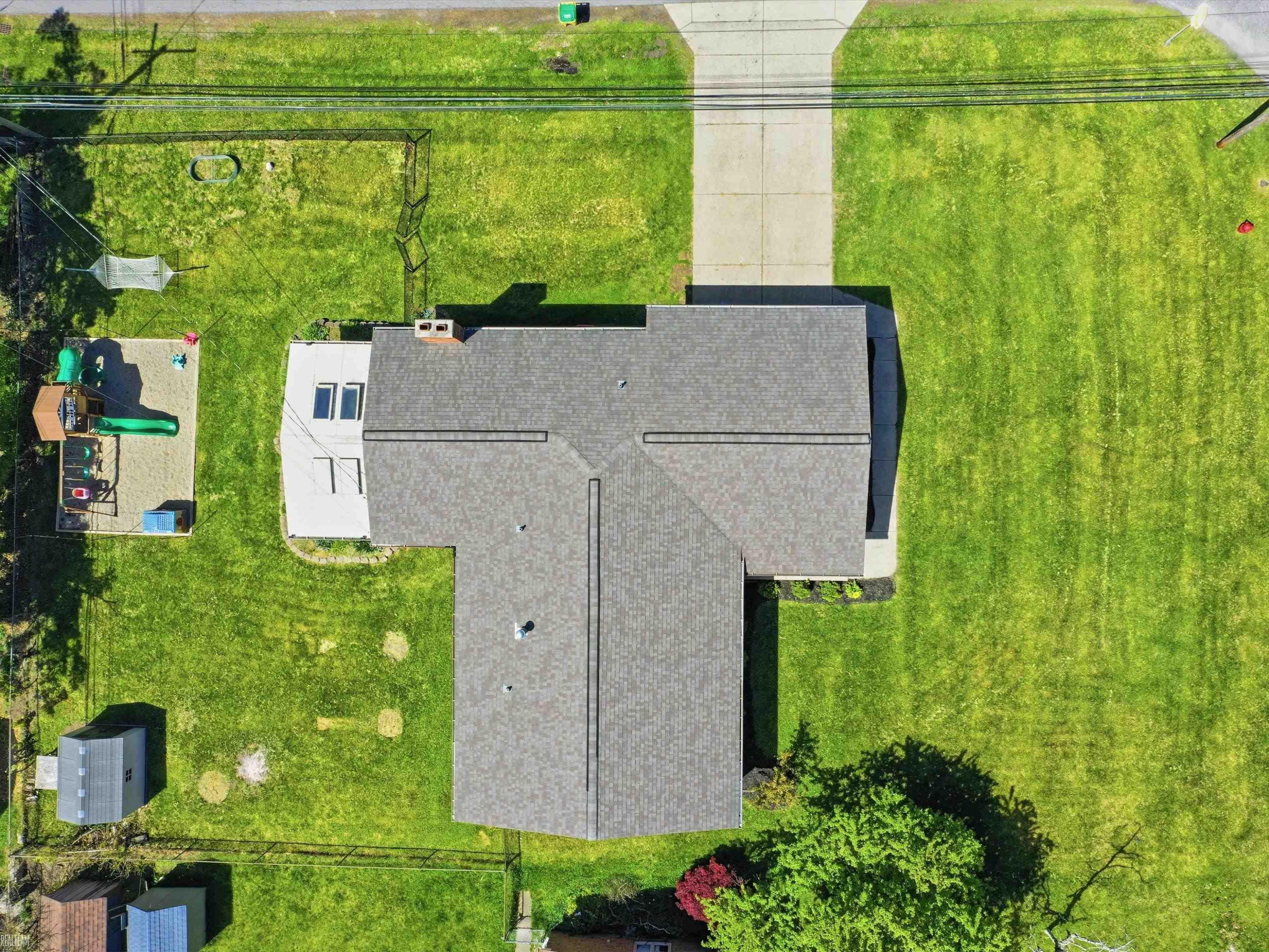 45553 Klingkammer Street, Utica, MI 48317 — Photo 38