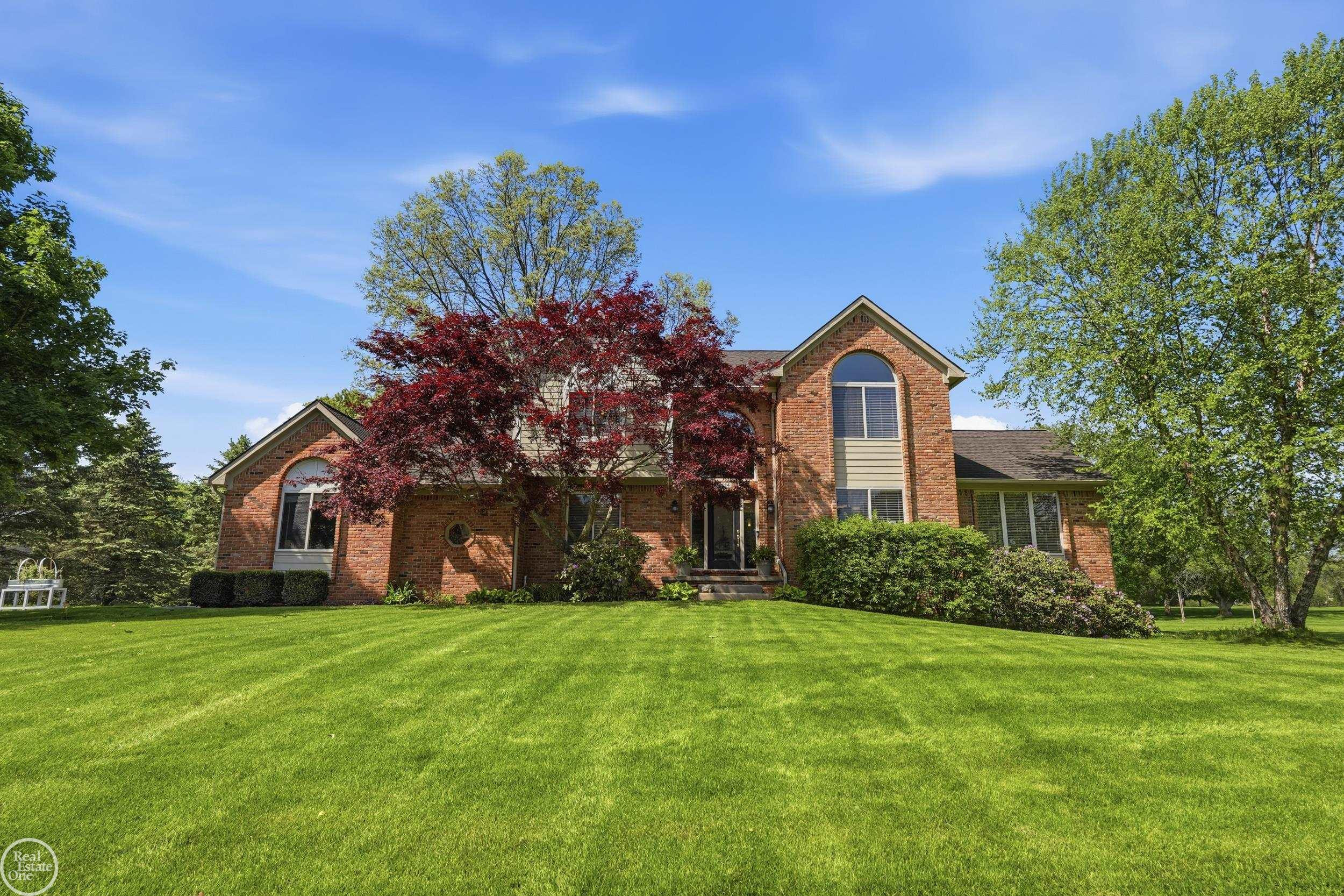 7554 Cedar Creek Drive, White Lake, MI 48383 — front exterior