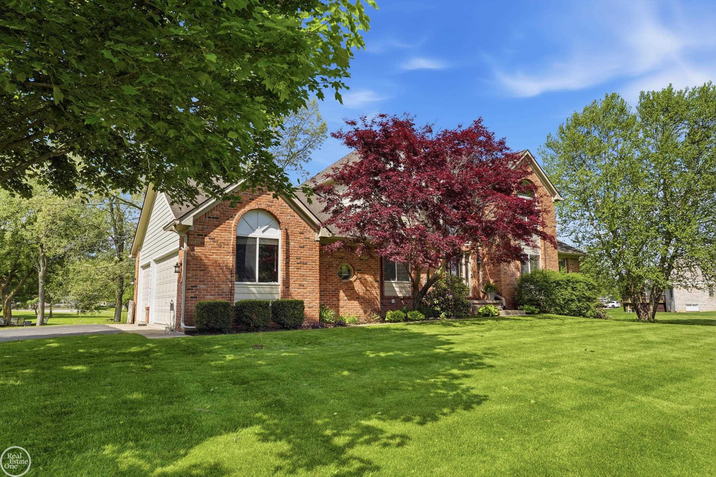 7554 Cedar Creek Drive, White Lake, MI 48383 — Photo 3