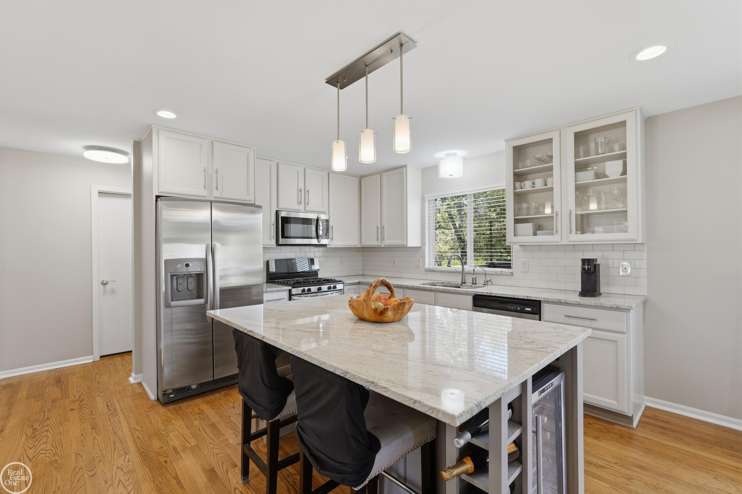 7554 Cedar Creek Drive, White Lake, MI 48383 — Photo 16