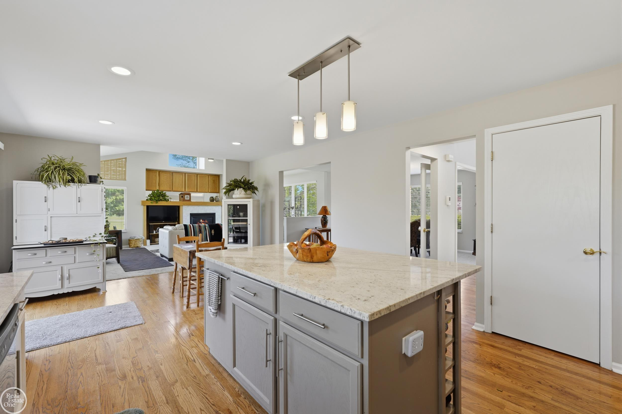 7554 Cedar Creek Drive, White Lake, MI 48383 — Photo 18