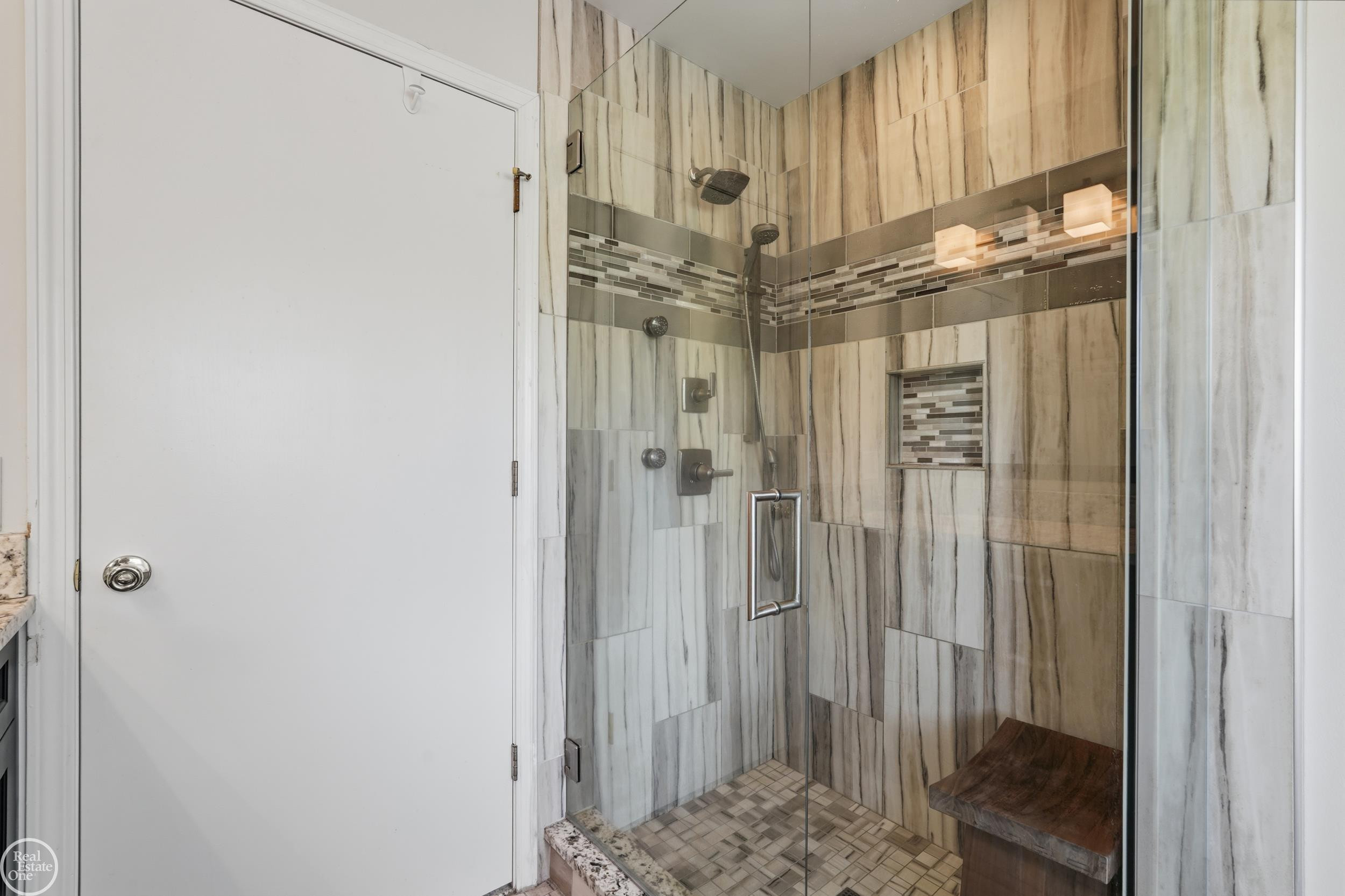7554 Cedar Creek Drive, White Lake, MI 48383 — Photo 25