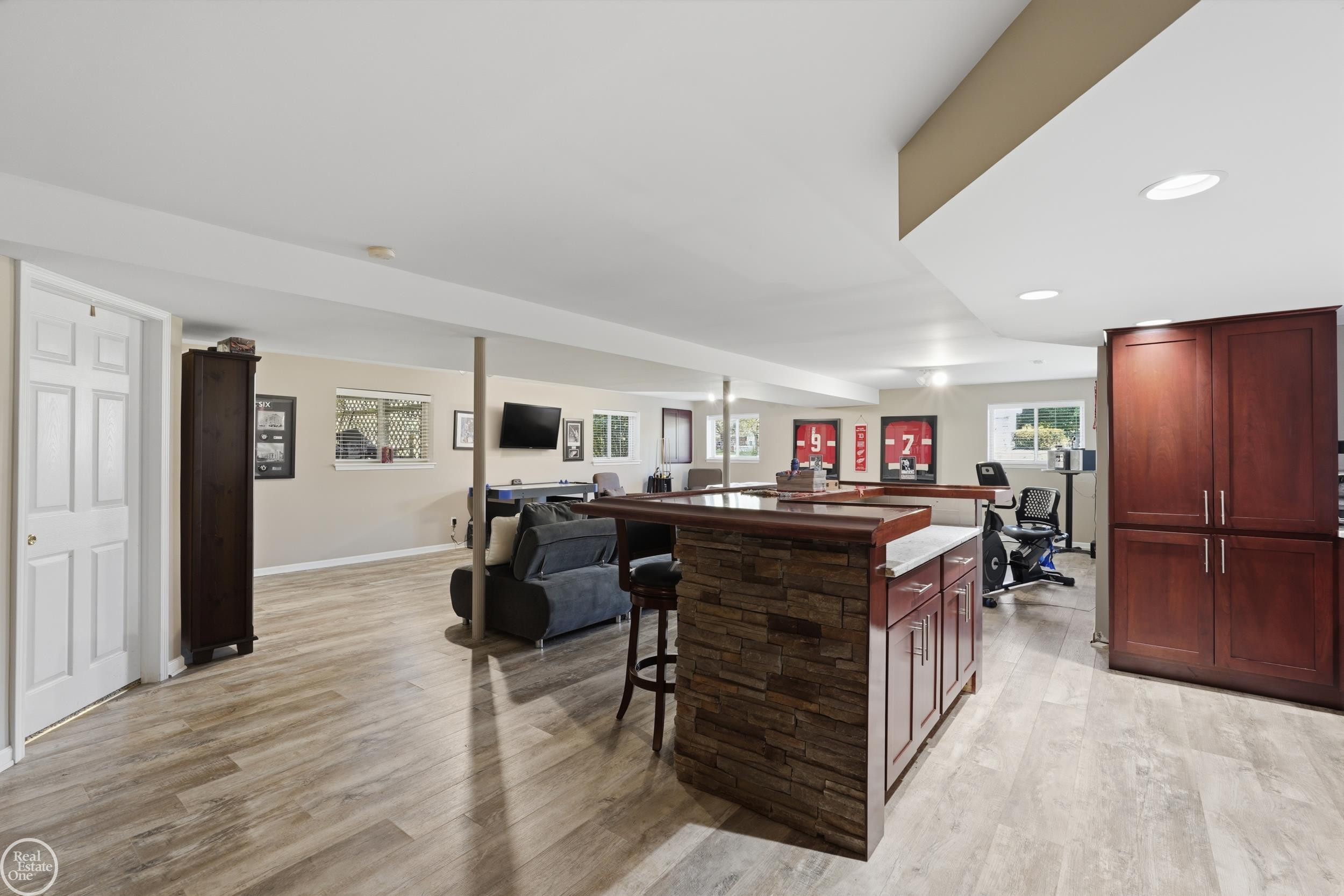 7554 Cedar Creek Drive, White Lake, MI 48383 — Photo 35