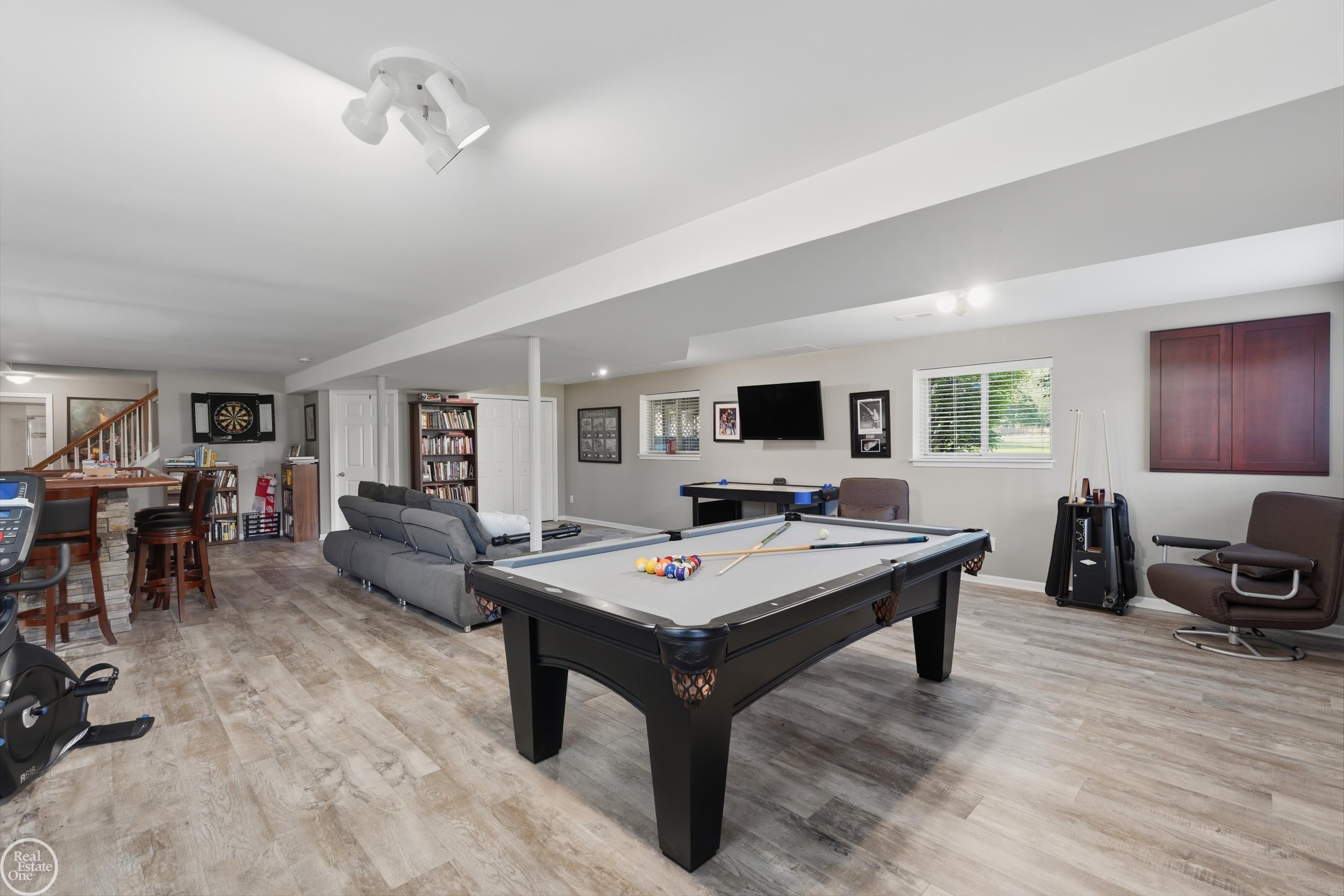 7554 Cedar Creek Drive, White Lake, MI 48383 — Photo 38