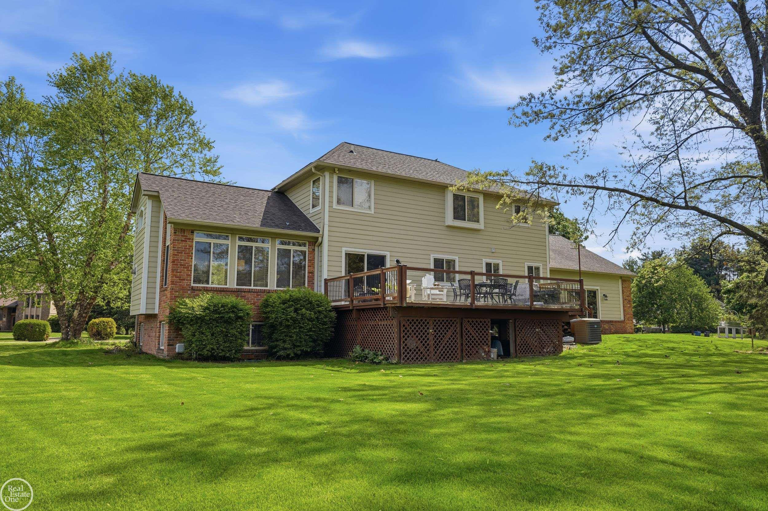 7554 Cedar Creek Drive, White Lake, MI 48383 — Photo 46