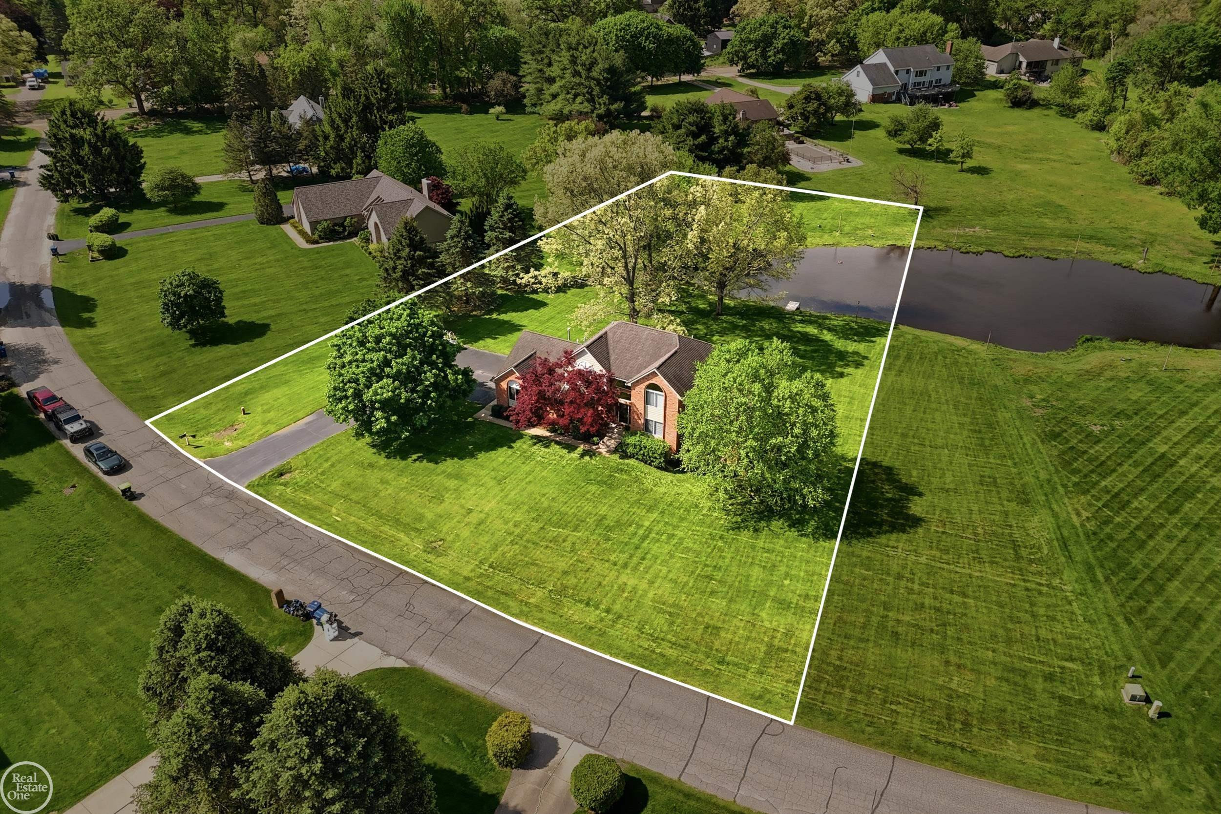 7554 Cedar Creek Drive, White Lake, MI 48383 — Photo 54
