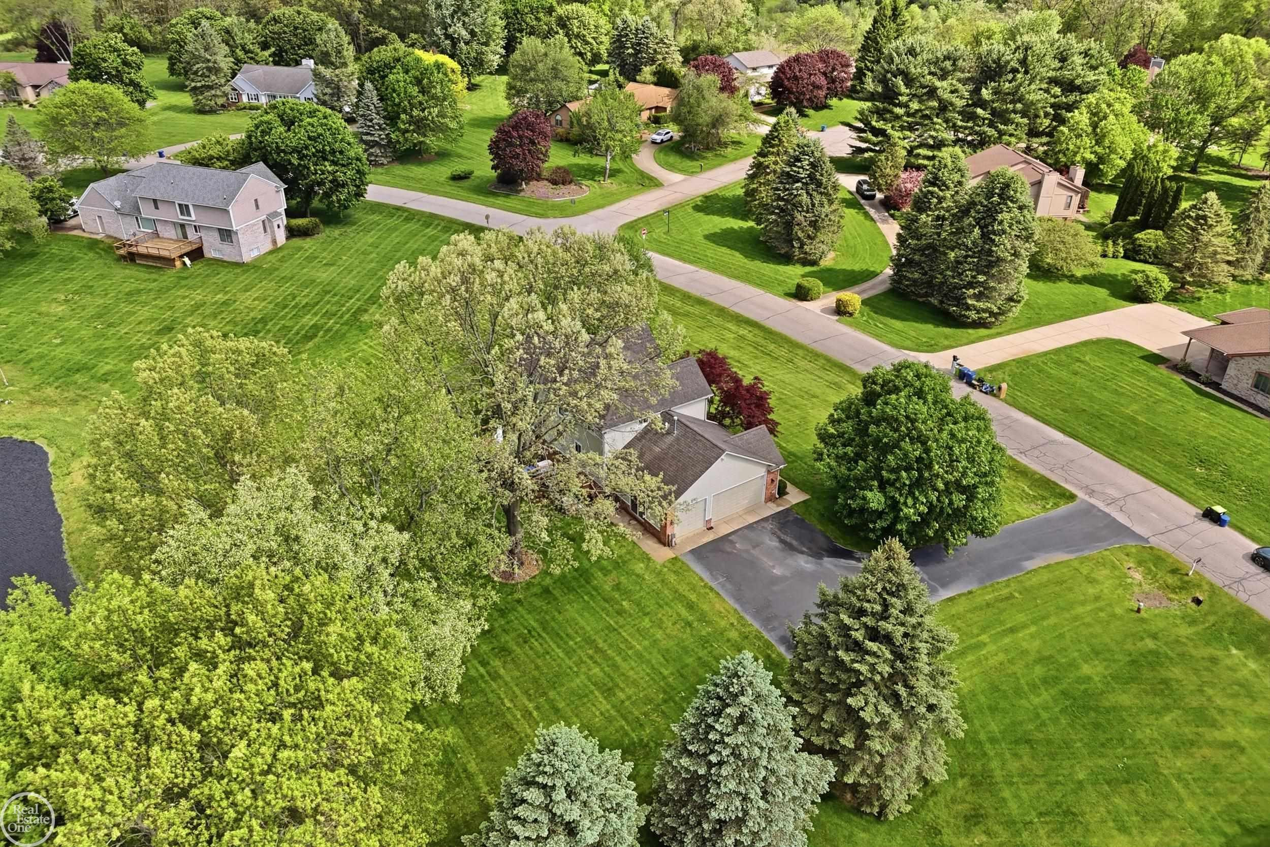 7554 Cedar Creek Drive, White Lake, MI 48383 — Photo 59