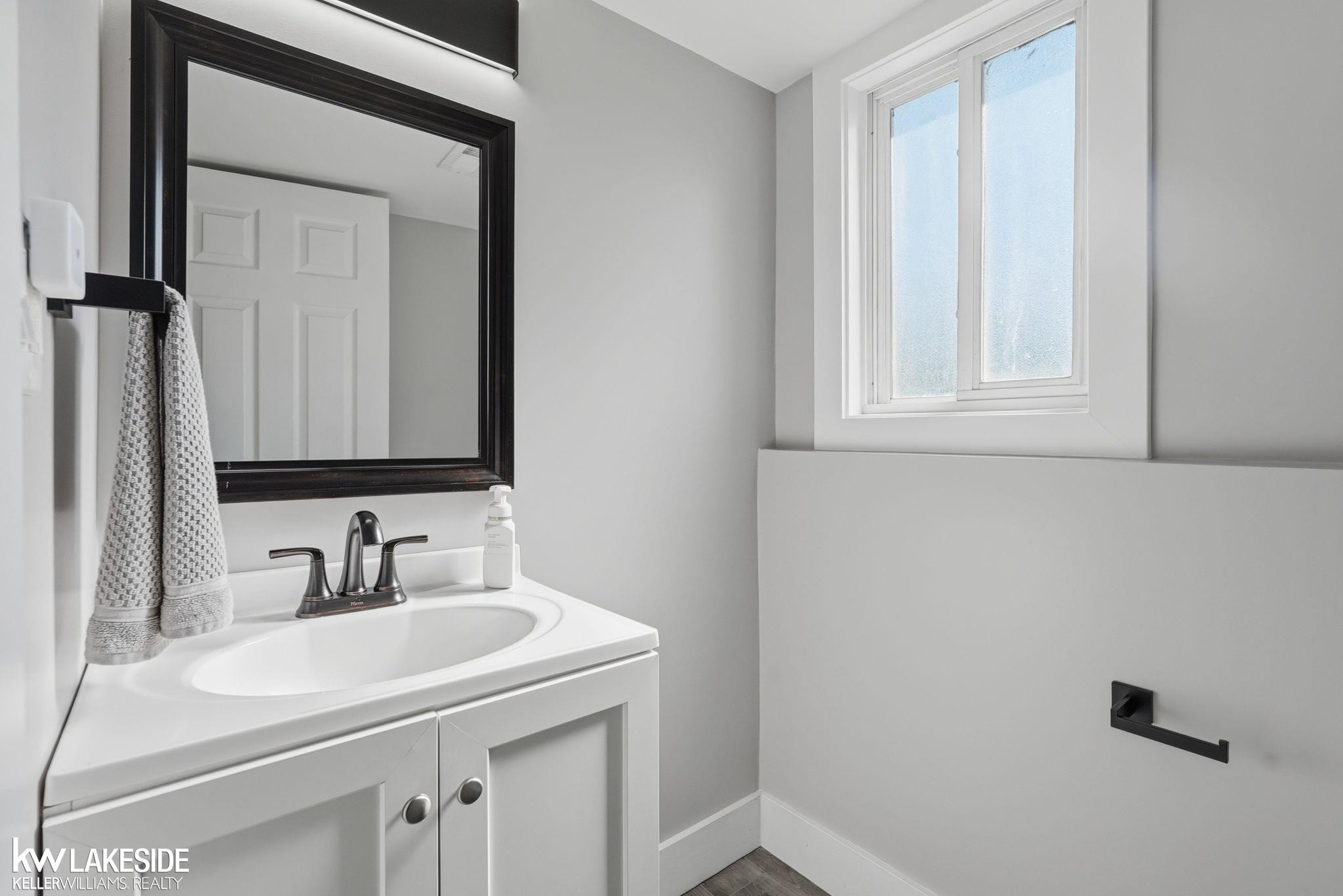 40916 Pickett Ridge Road, Sterling Heights, MI 48313 — Photo 22