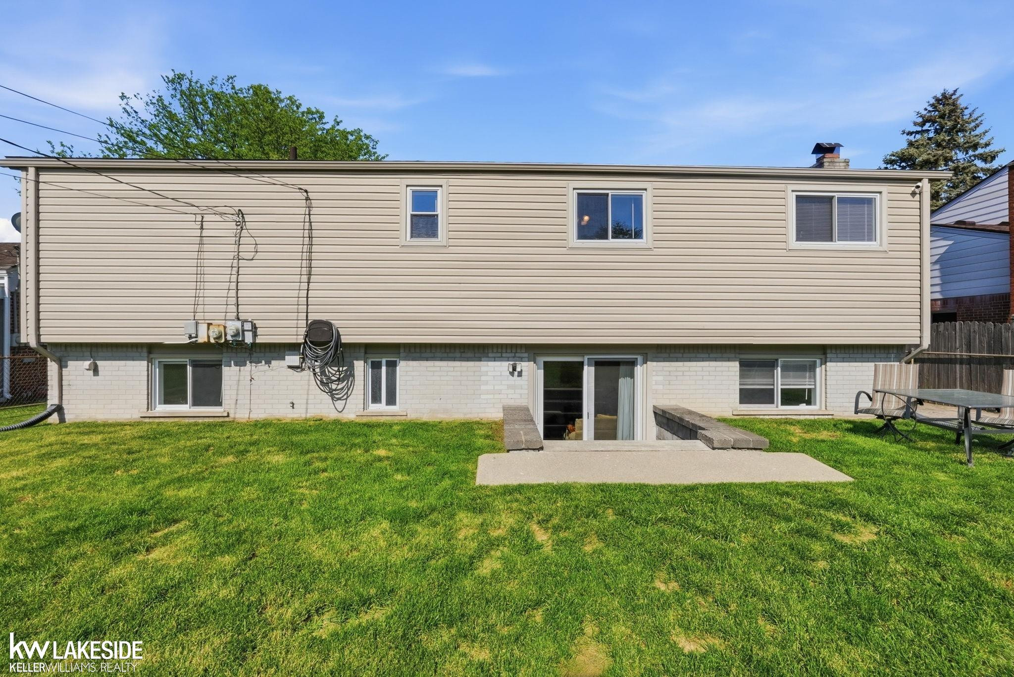 40916 Pickett Ridge Road, Sterling Heights, MI 48313 — Photo 33