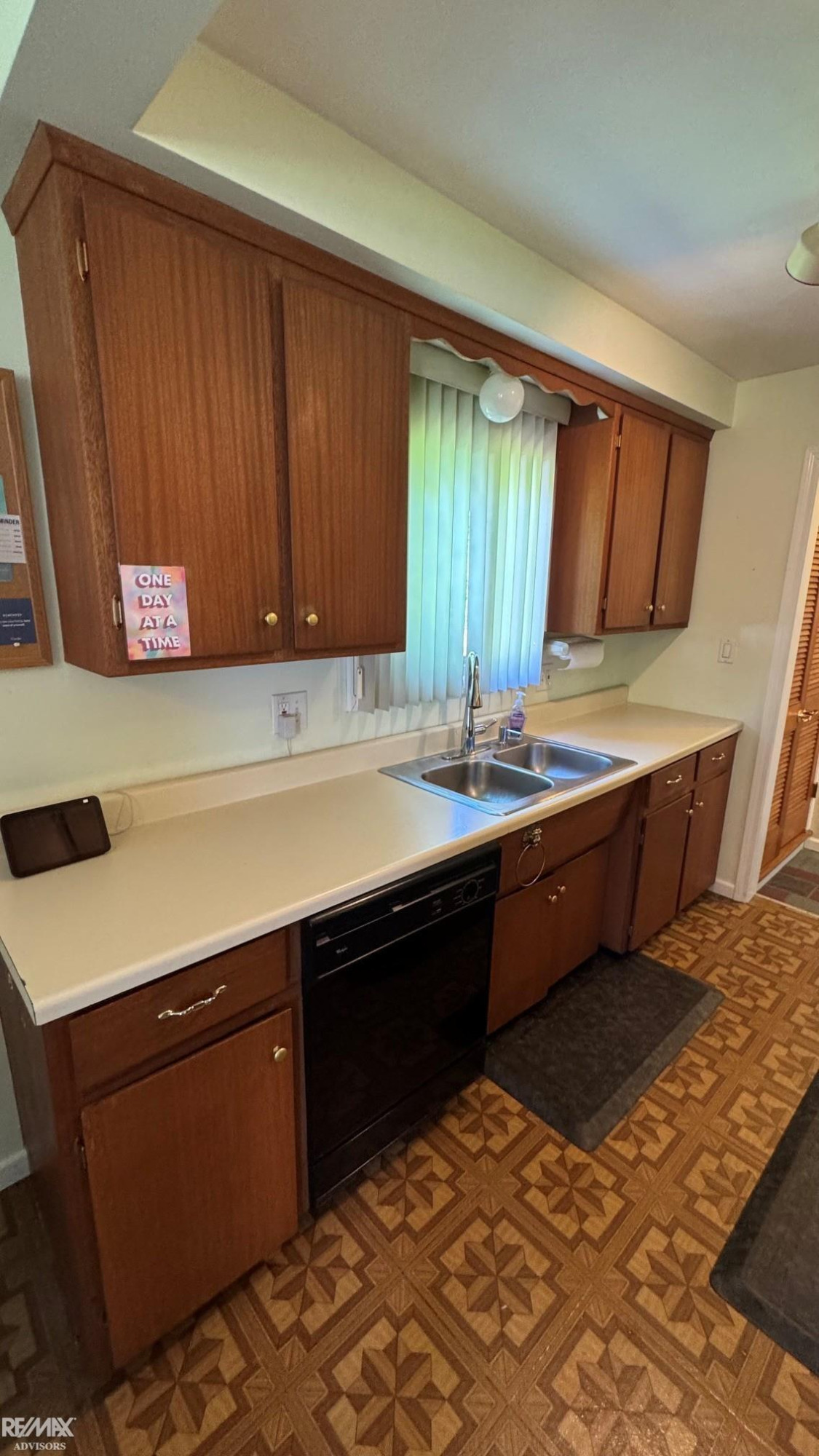 8430 Darlene Street, Warren, MI 48093 — Photo 3