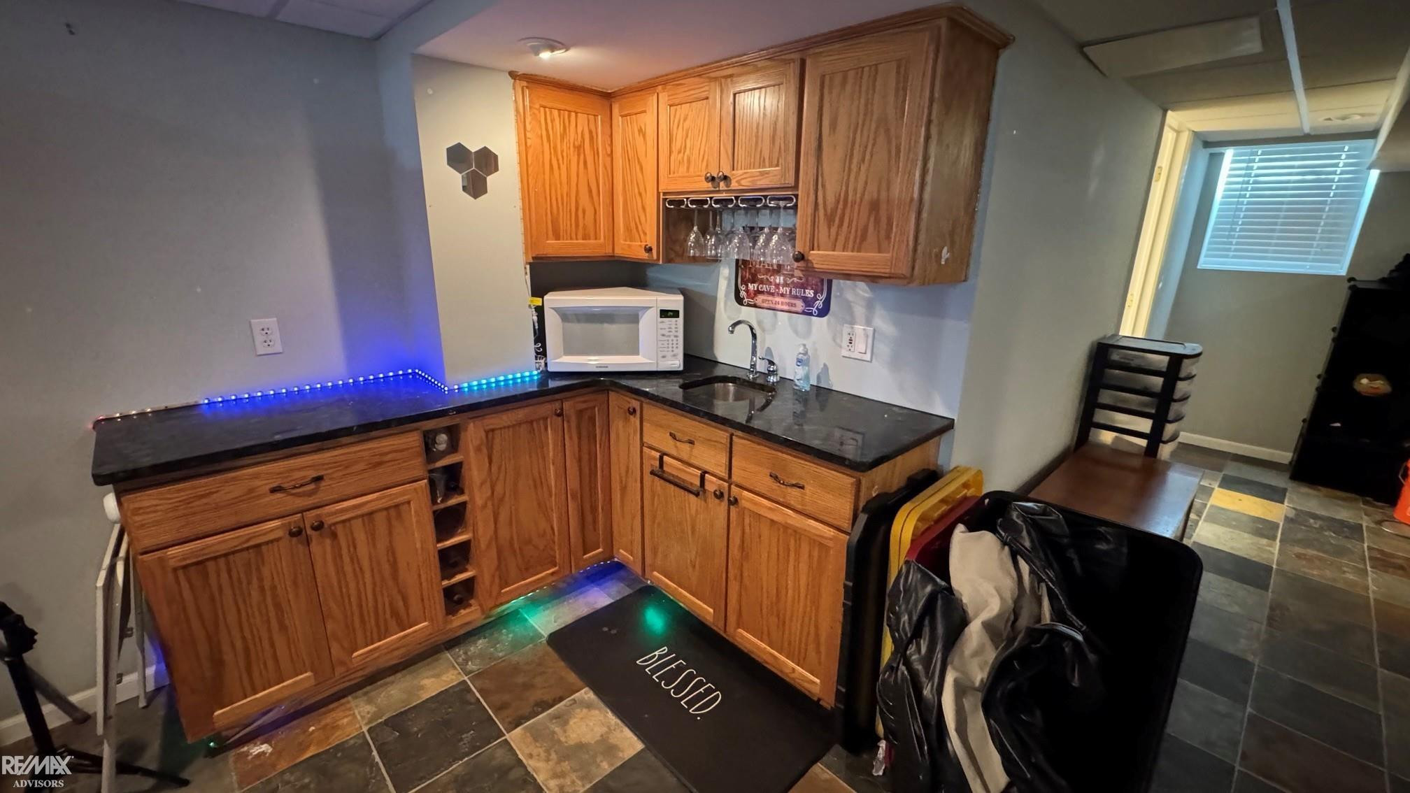 8430 Darlene Street, Warren, MI 48093 — Photo 9