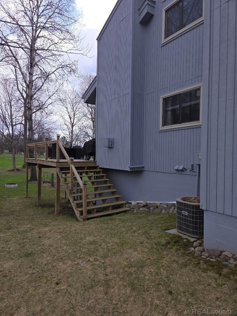 5700 Royal Court Court, MI 48624 — Photo 2