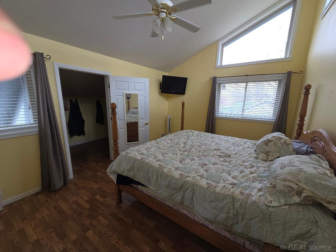 5700 Royal Court Court, MI 48624 — Photo 21
