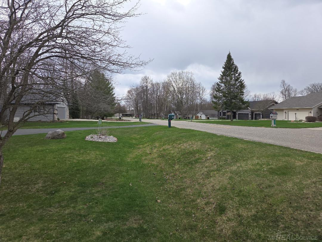 5700 Royal Court Court, MI 48624 — Photo 42