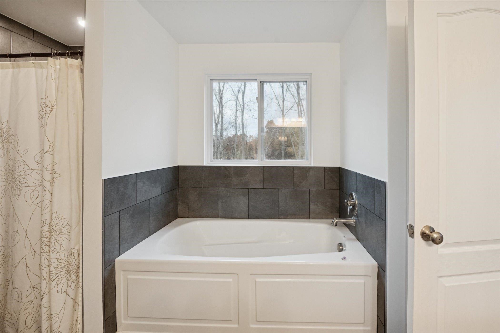126 Parker Ln Lane, Ortonville, MI 48462 — Photo 35