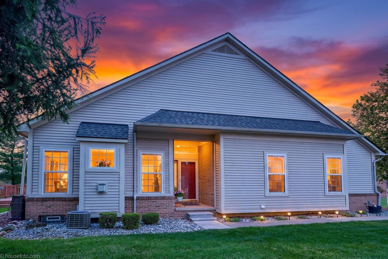 5364 Pine Needle Drive, Grand Blanc, MI 48439 — Photo 2