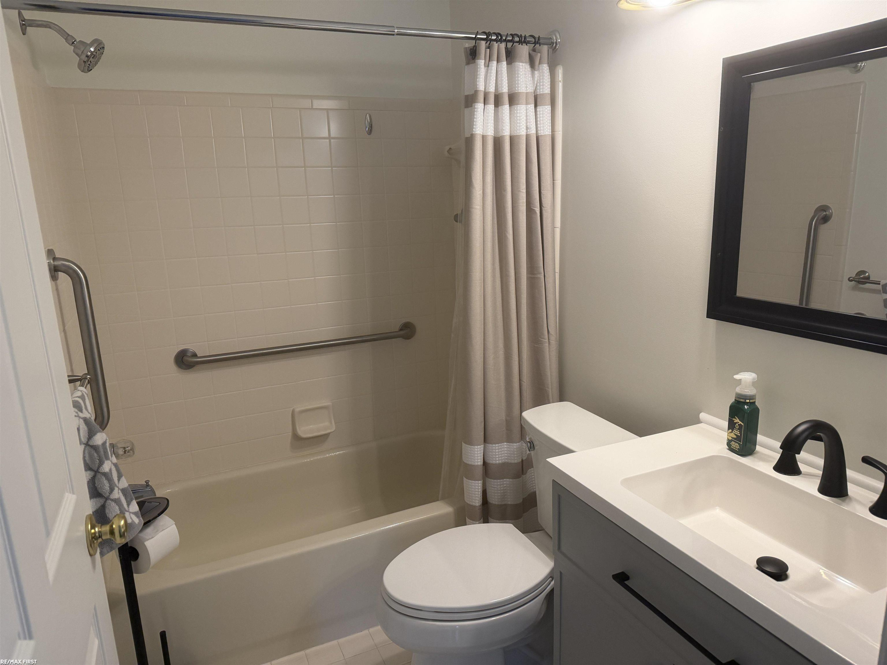 30570 Angela Marie Court, MI — Photo 13