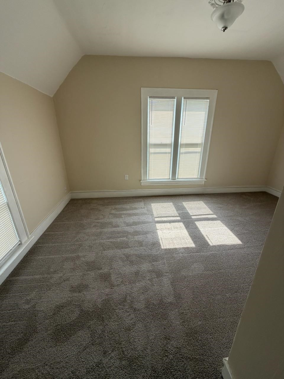 608 Oakwood Street, Owosso, MI 48867 — Photo 3