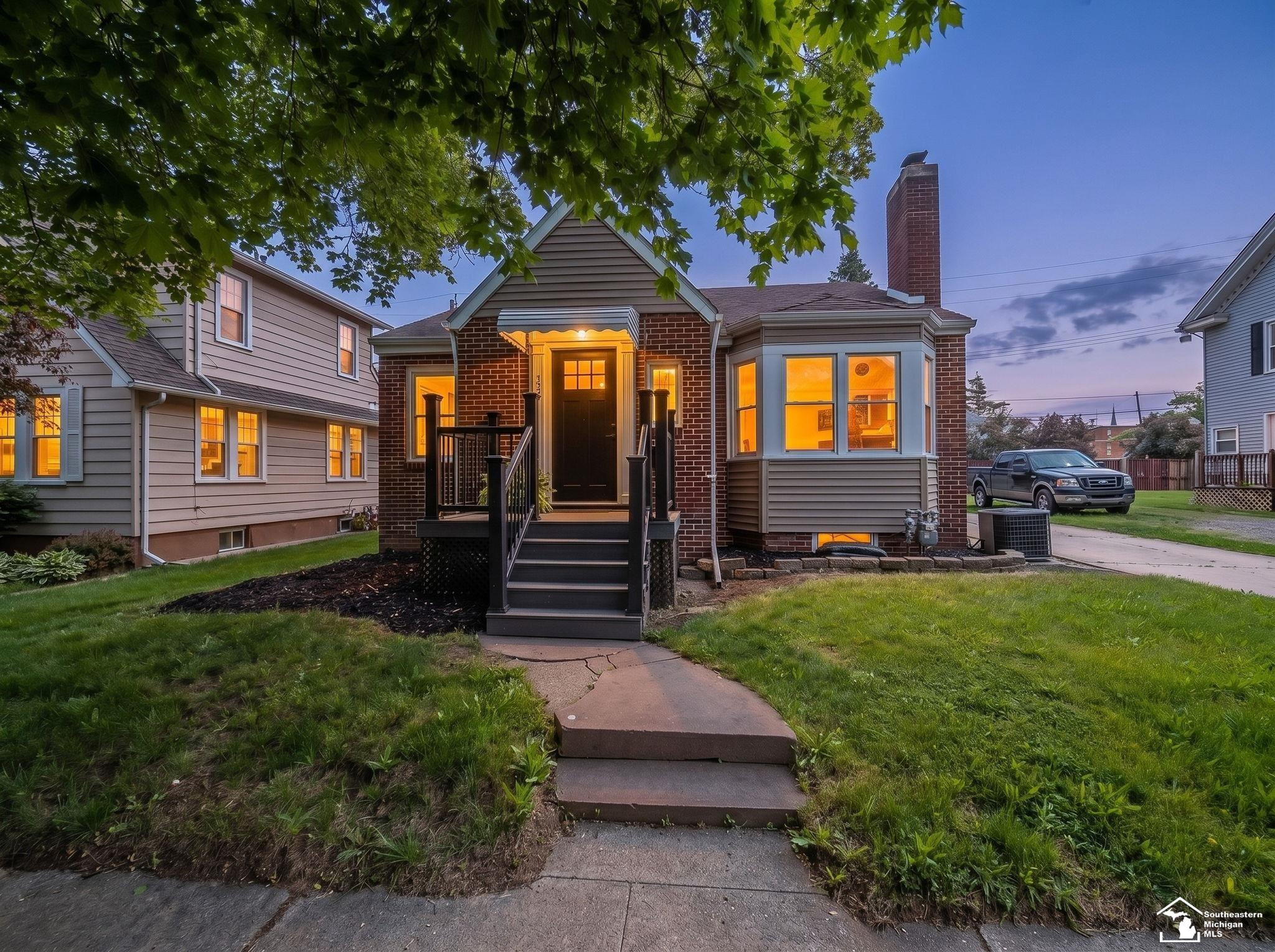 138 Tremont Street, Monroe, MI 48162 — Photo 2
