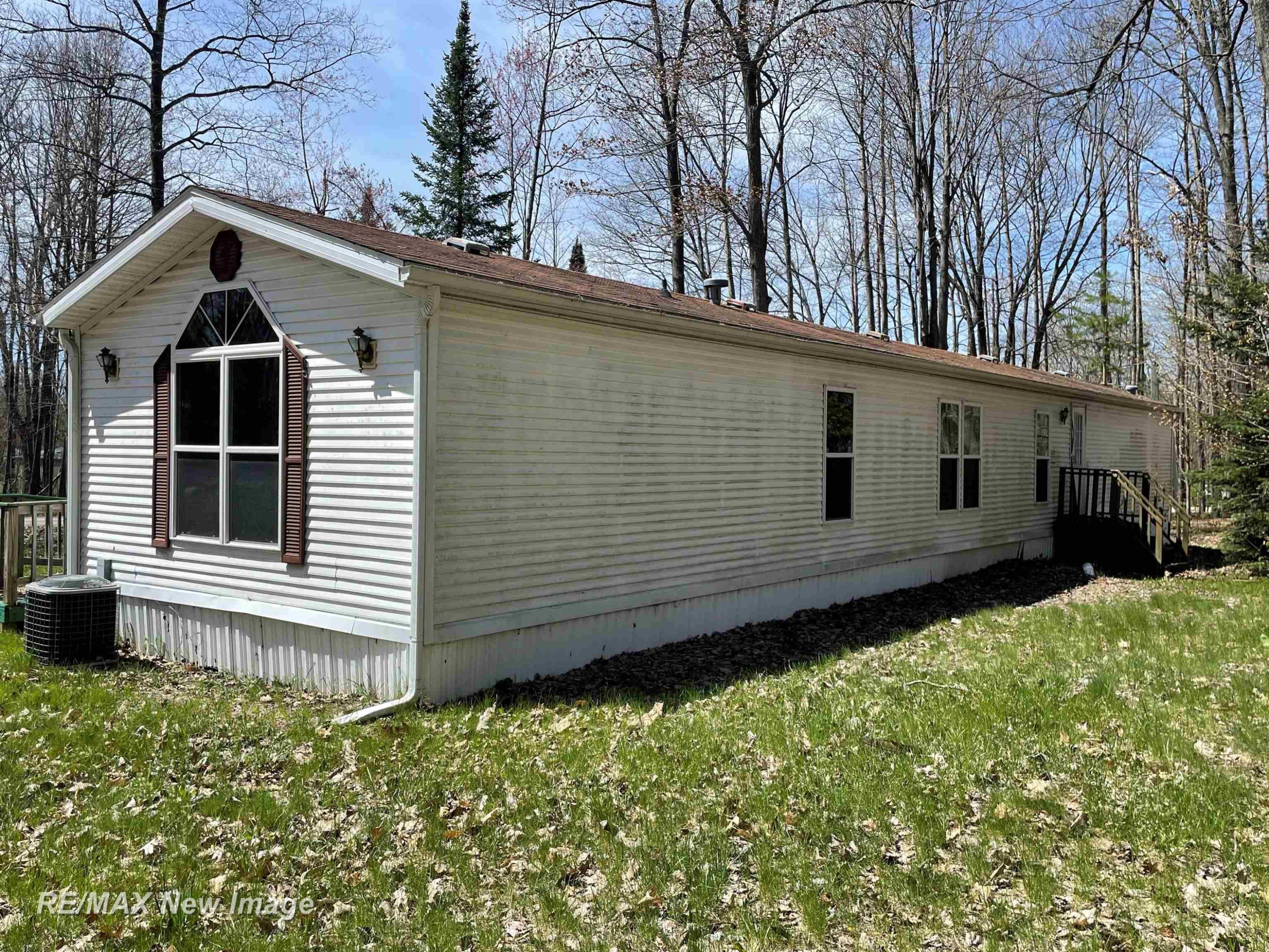 7100 Spring Lake Avenue, Lake, MI 48632 — Photo 2