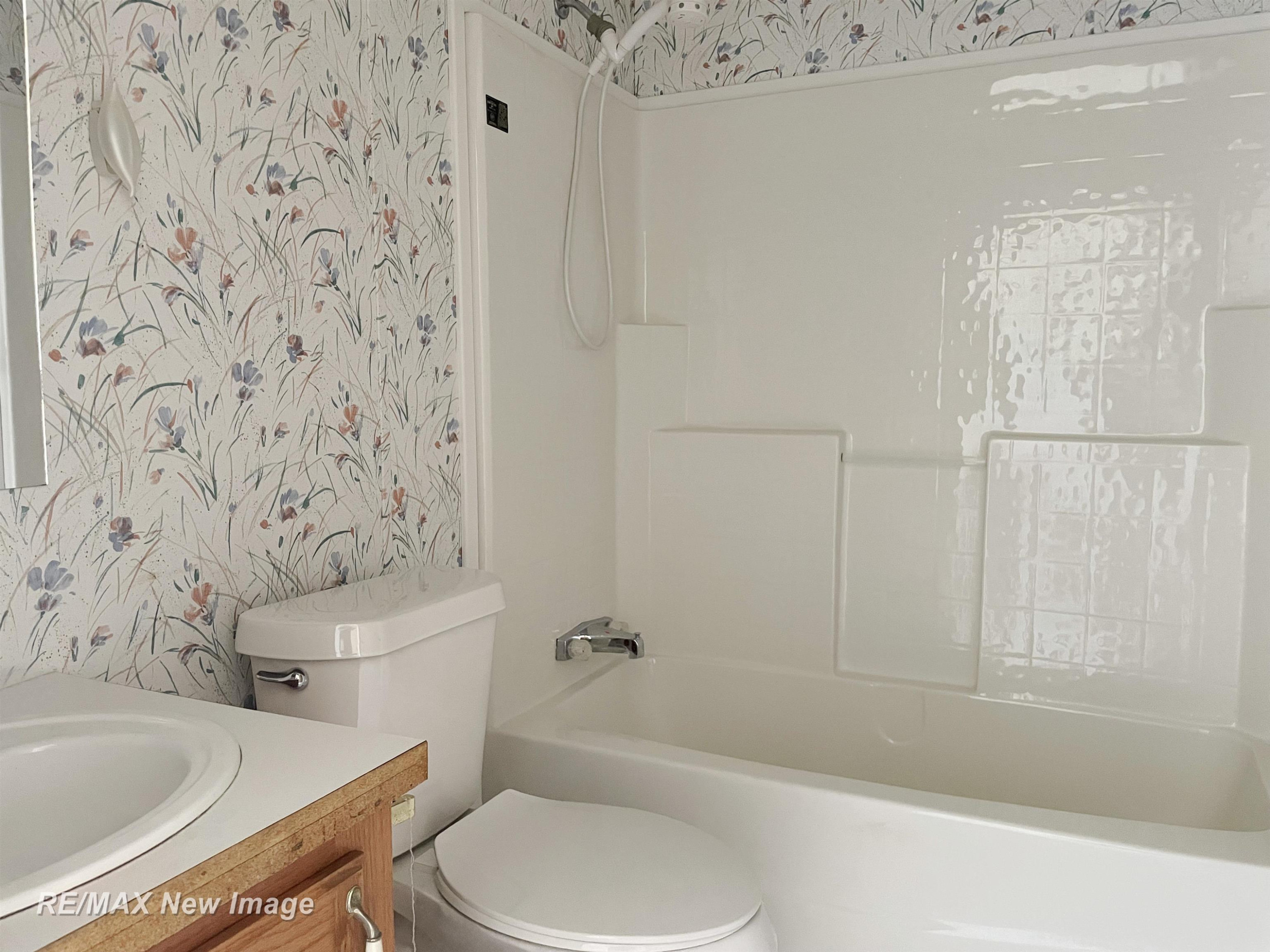 7100 Spring Lake Avenue, Lake, MI 48632 — Photo 14