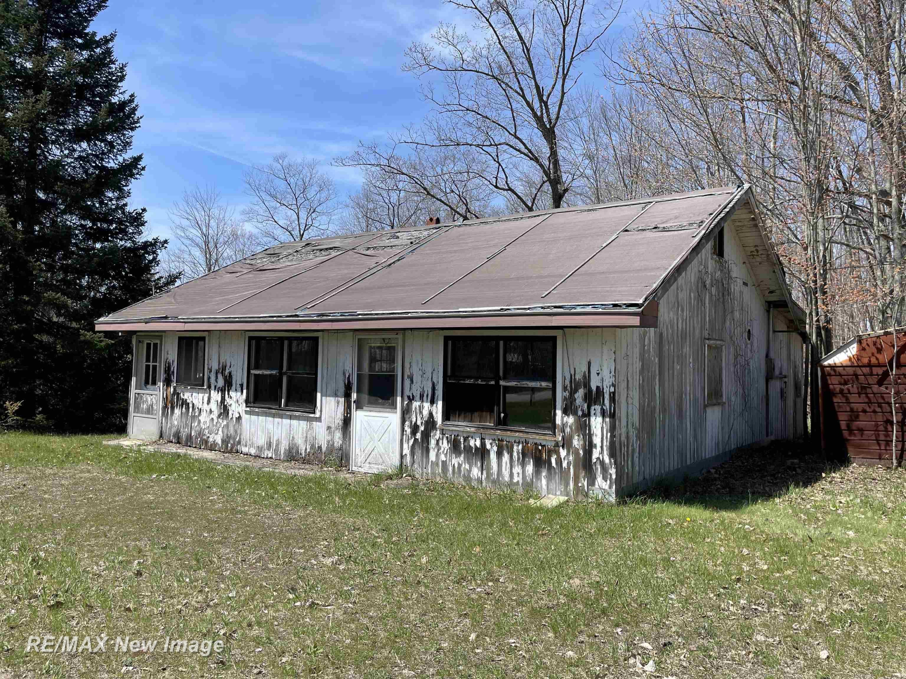 7100 Spring Lake Avenue, Lake, MI 48632 — Photo 17