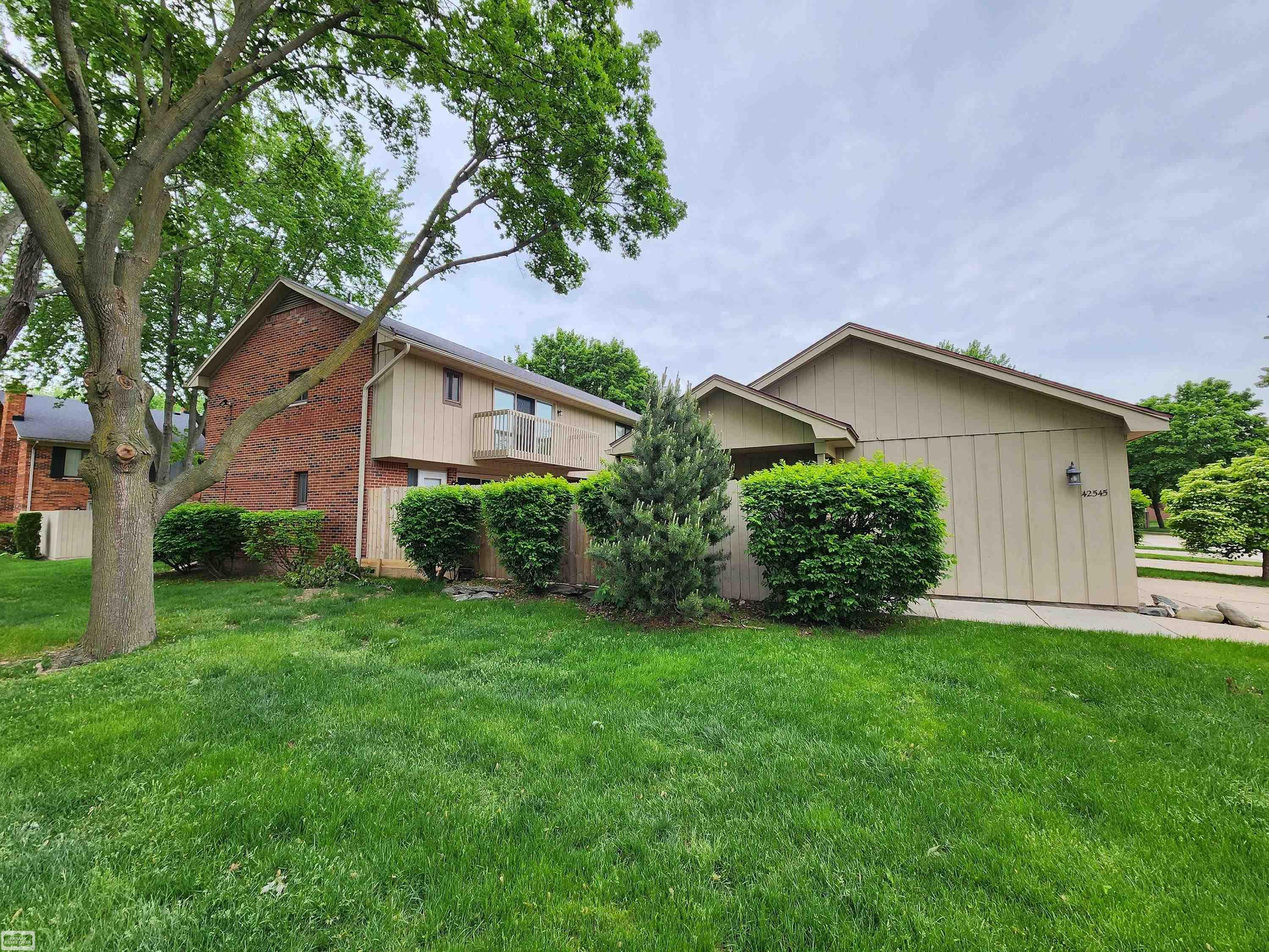 42545 Eldon Avenue, Clinton Twp, MI 48038 — Photo 2