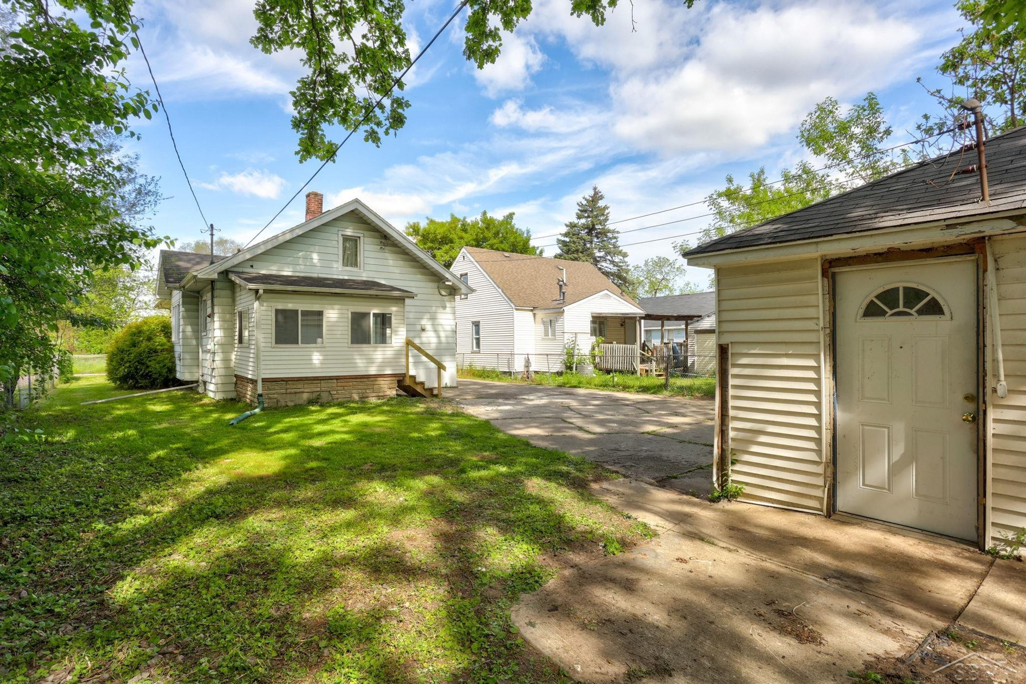 1922 Lowell Avenue, Saginaw, MI 48601 — Photo 22